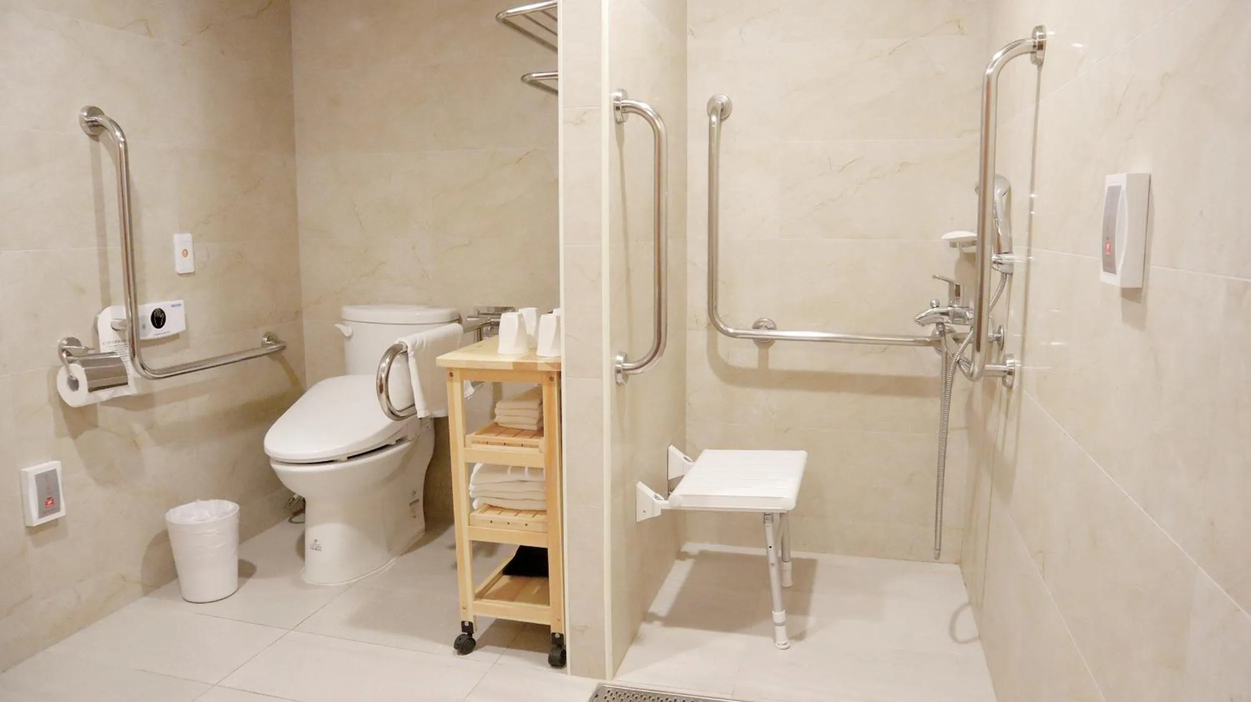 Shower in Zhong Ke Hotel