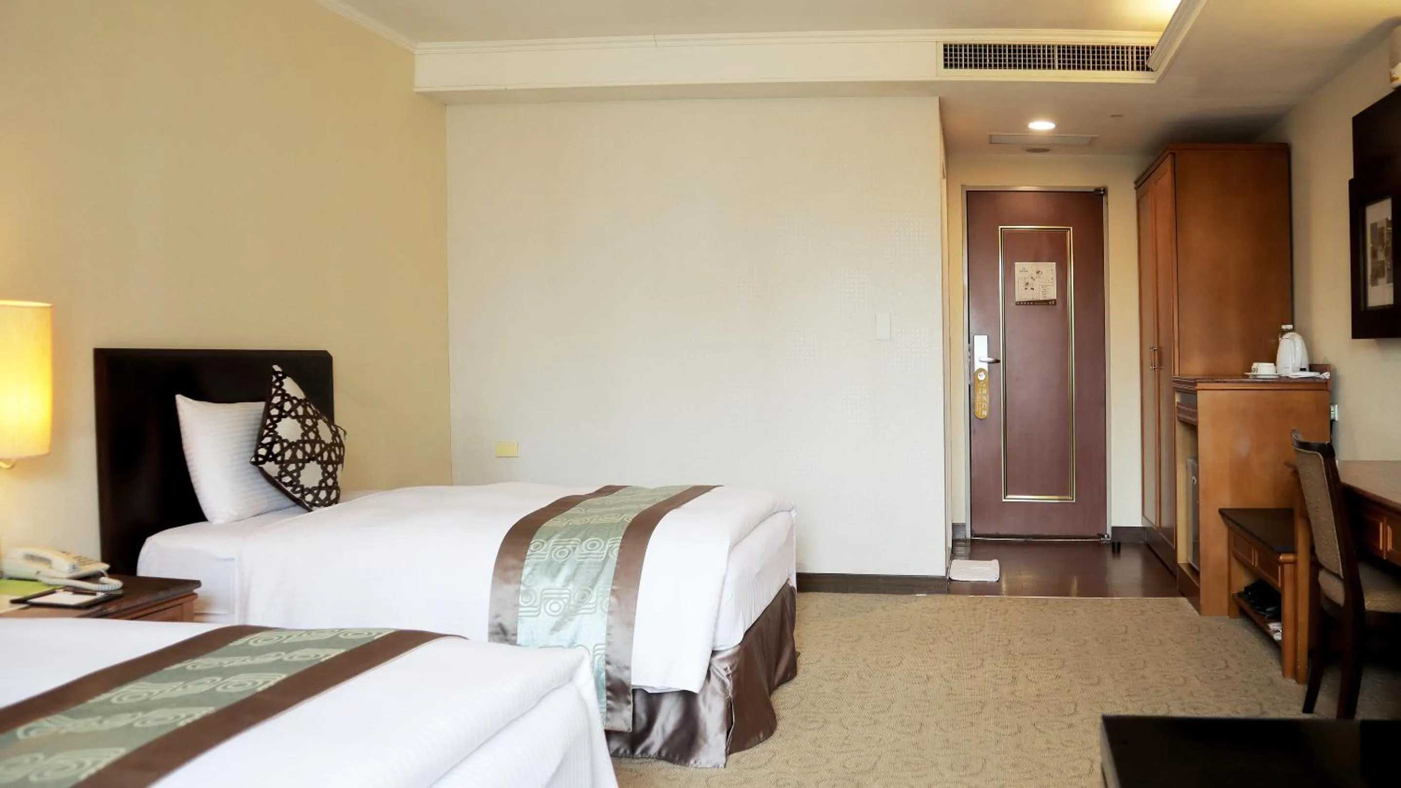 Coffee/tea facilities, Bed in Zhong Ke Hotel