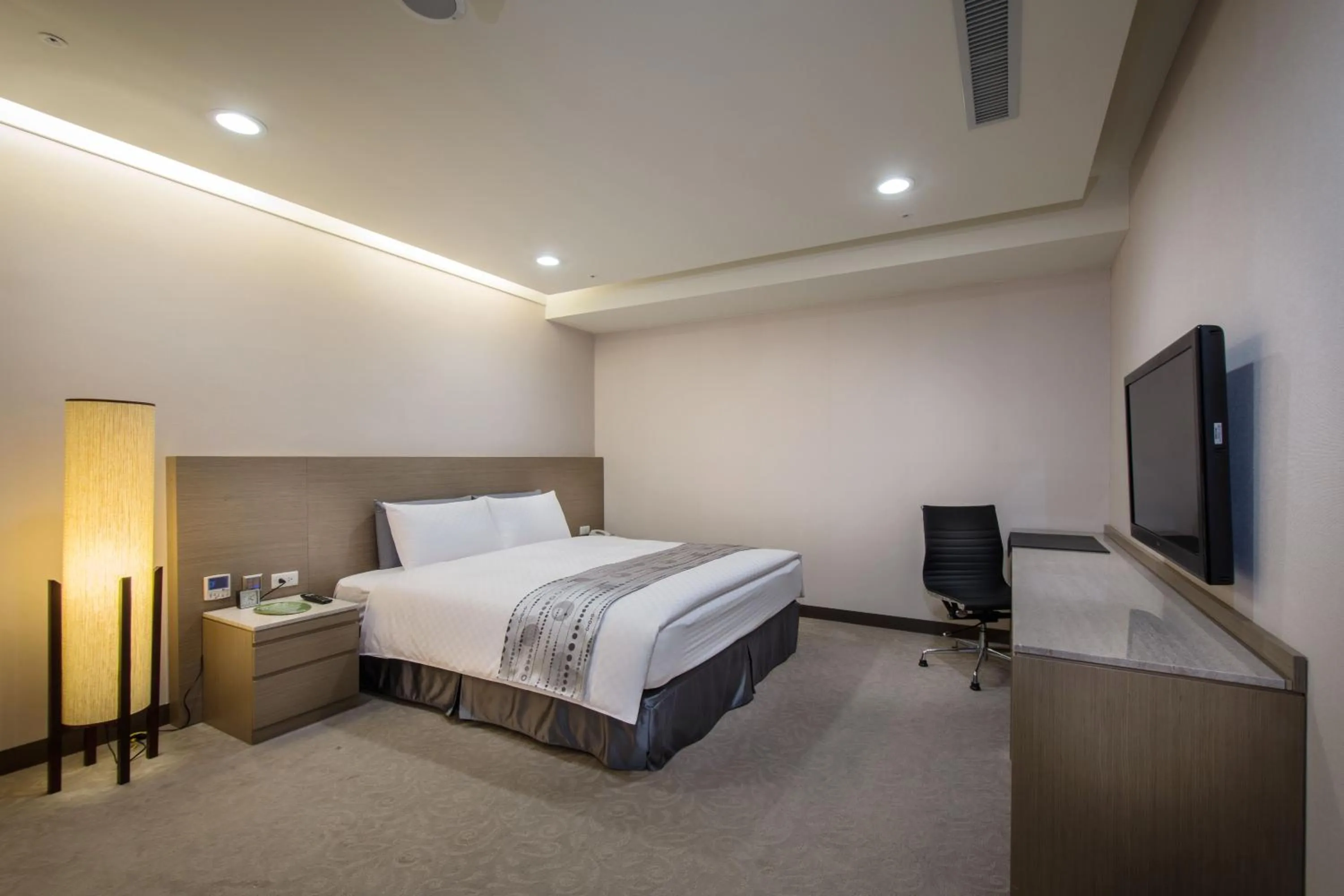 Bed in Zhong Ke Hotel