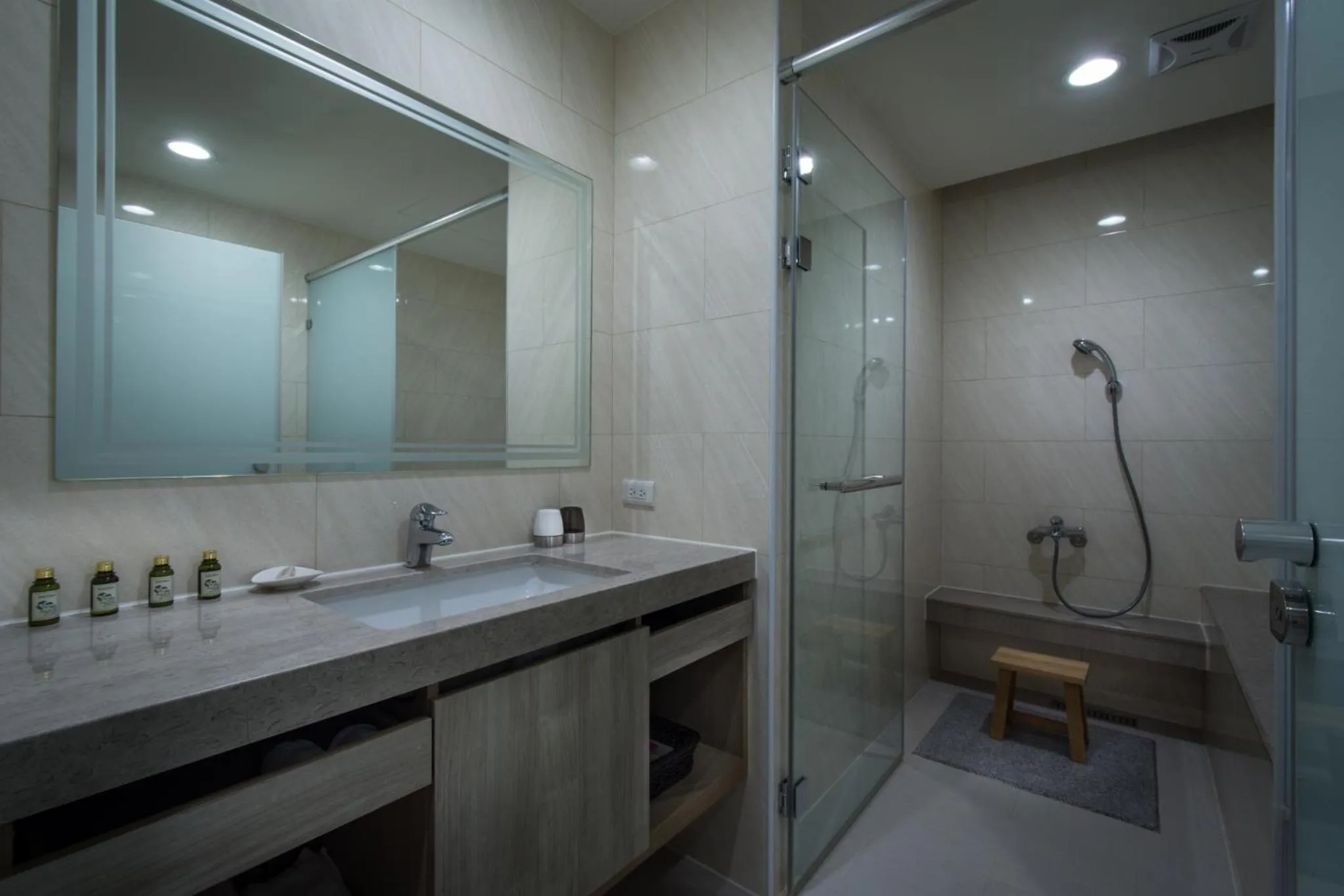 Shower in Zhong Ke Hotel