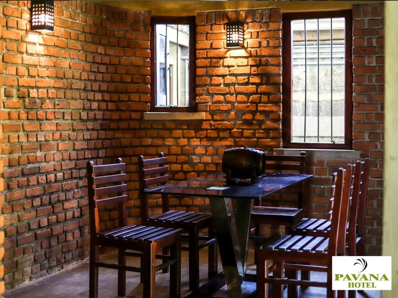 Dining area in Pavana Hotel