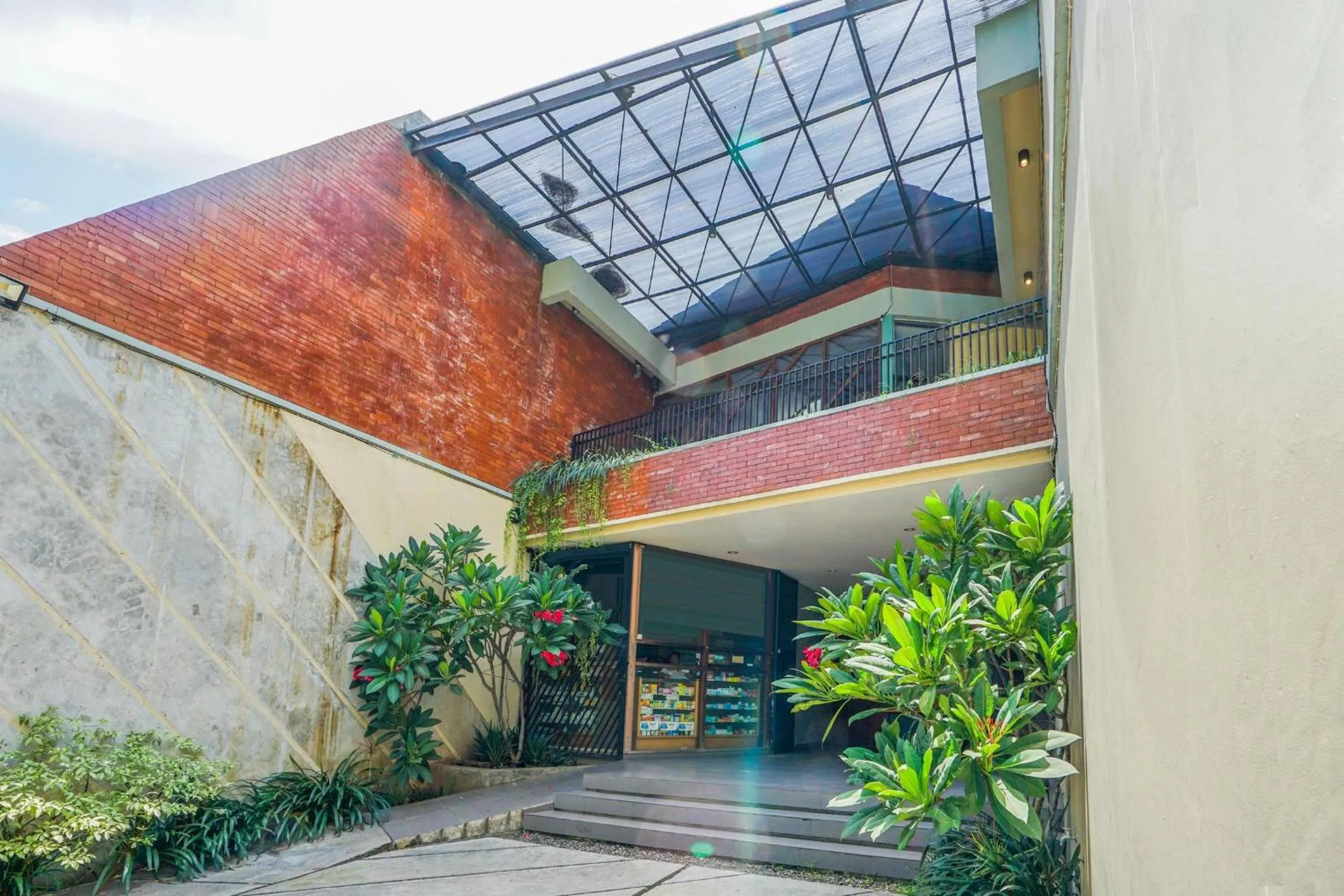 Property building in Noesa Heritage