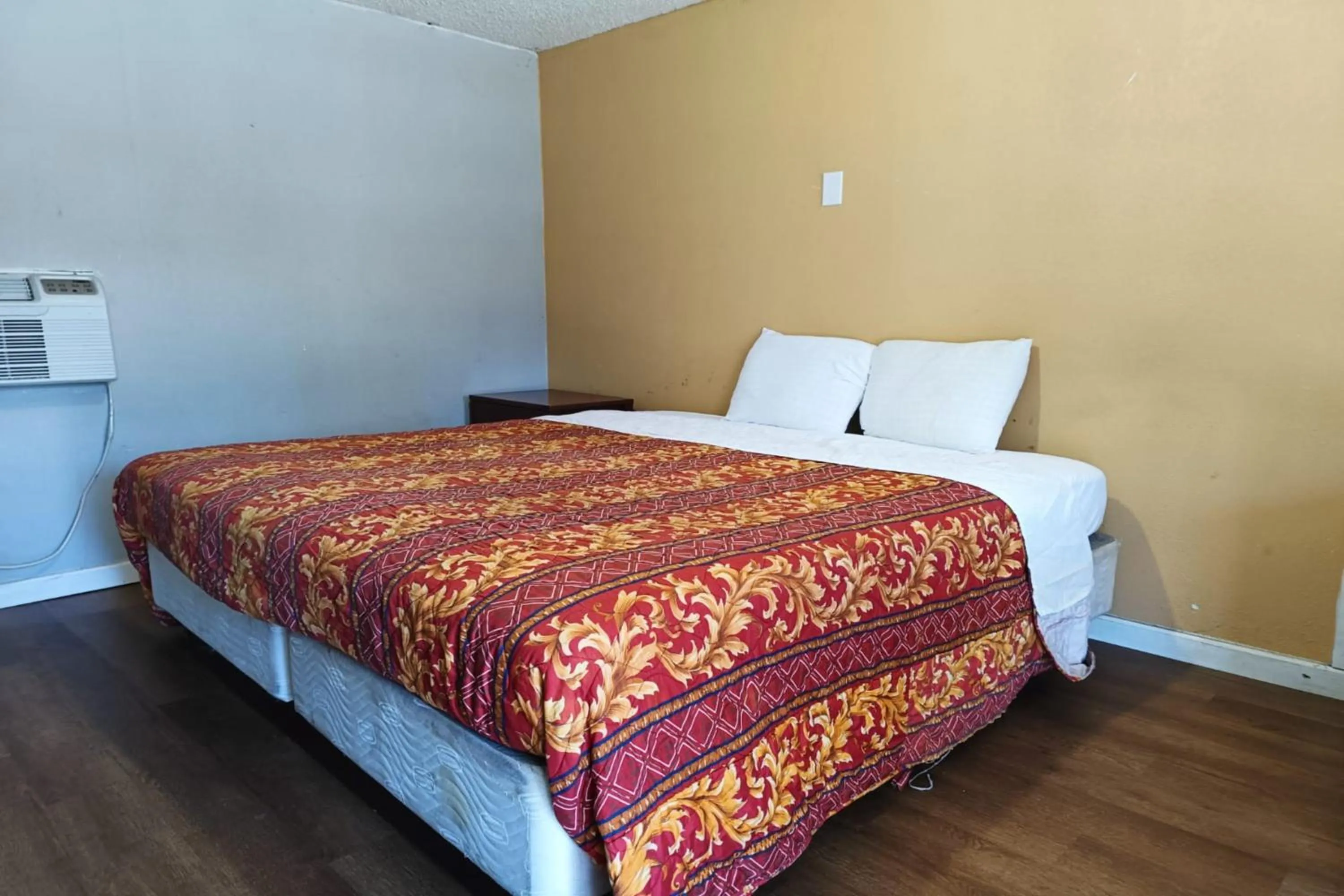 Bedroom, Bed in Crown Inn by OYO Orangeburg Hwy 301