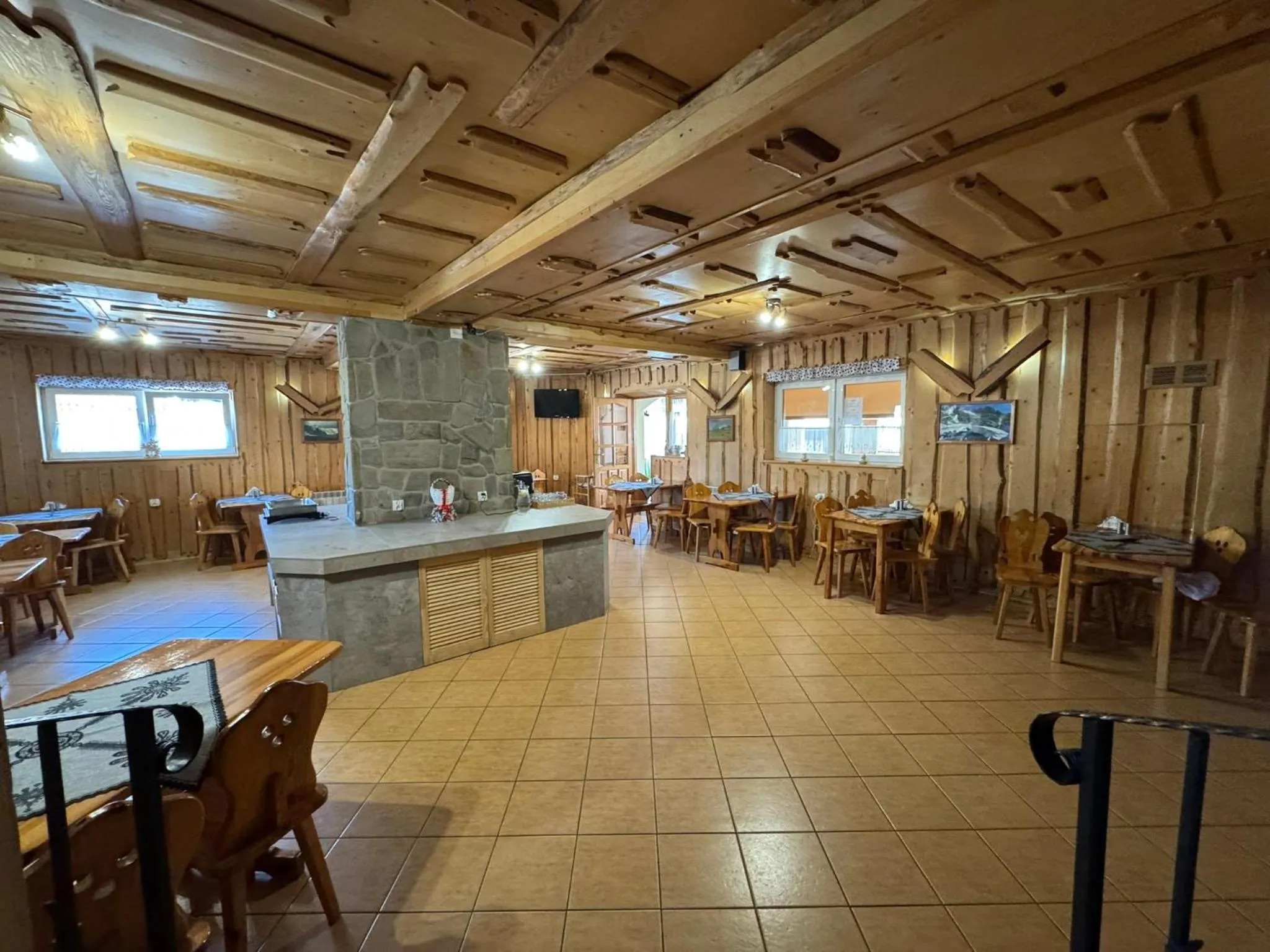 Restaurant/places to eat in Willa Góry B&B