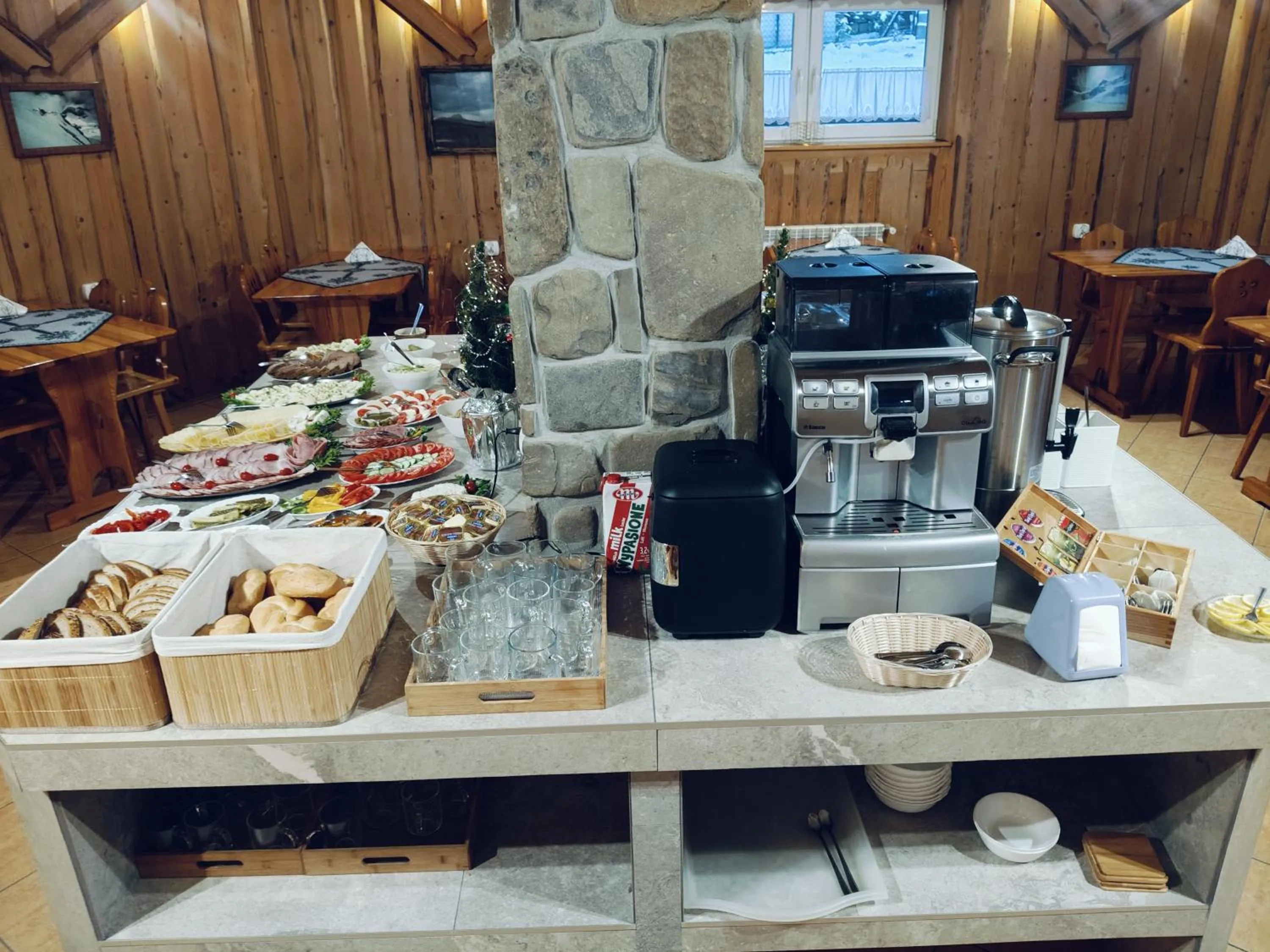 Dining area in Willa Góry B&B