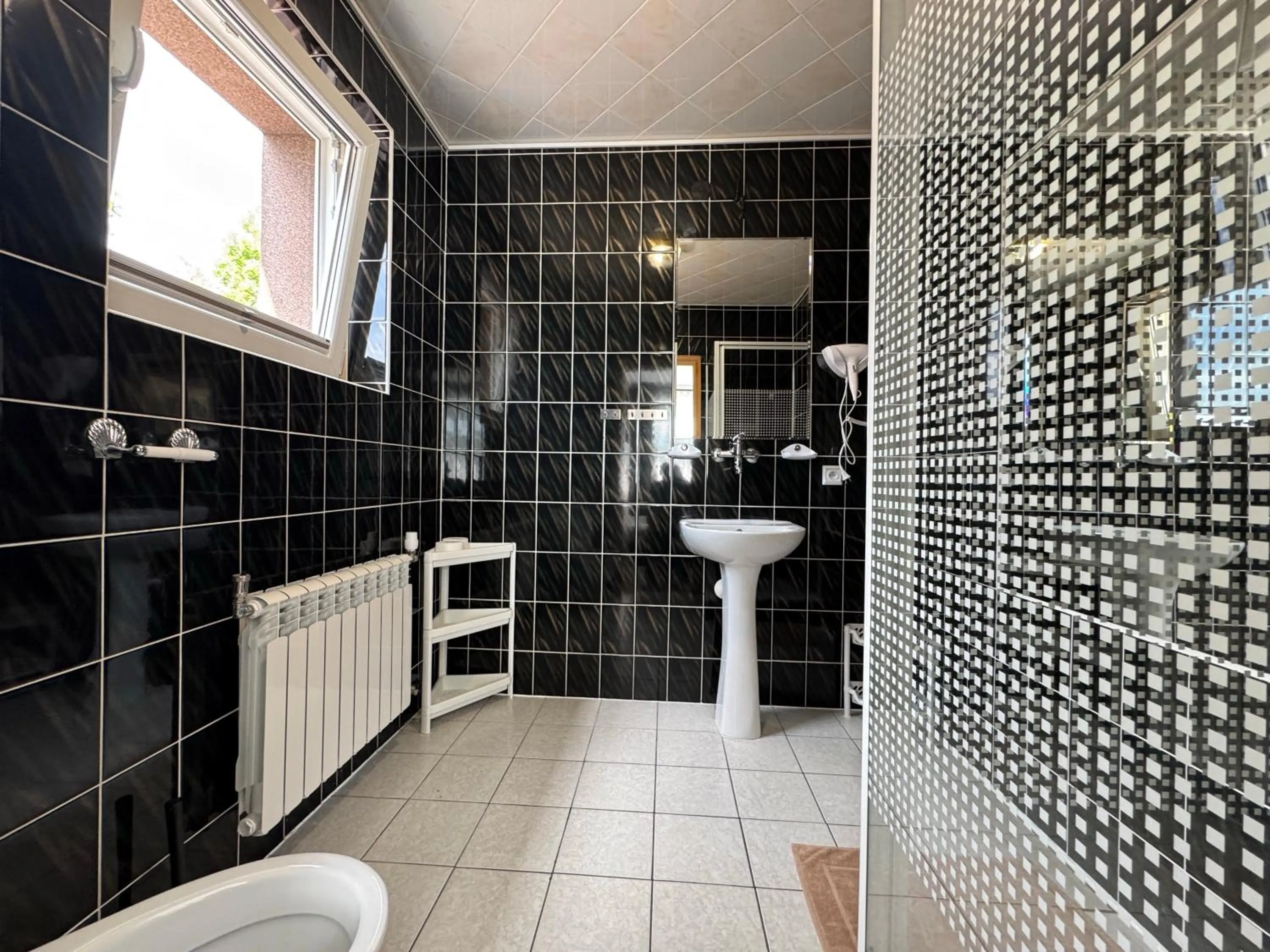 Shower in Willa Góry B&B