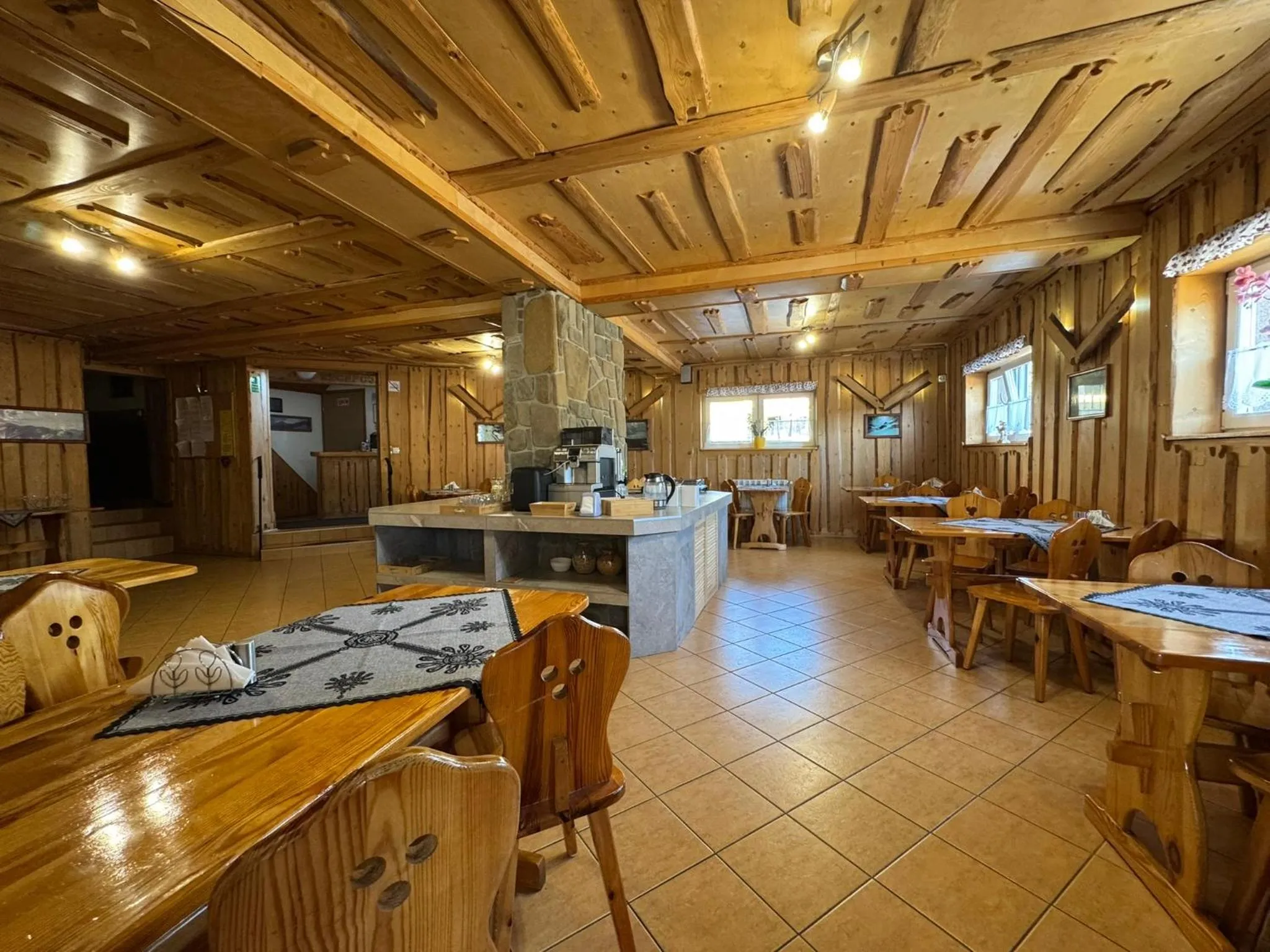 Dining area in Willa Góry B&B
