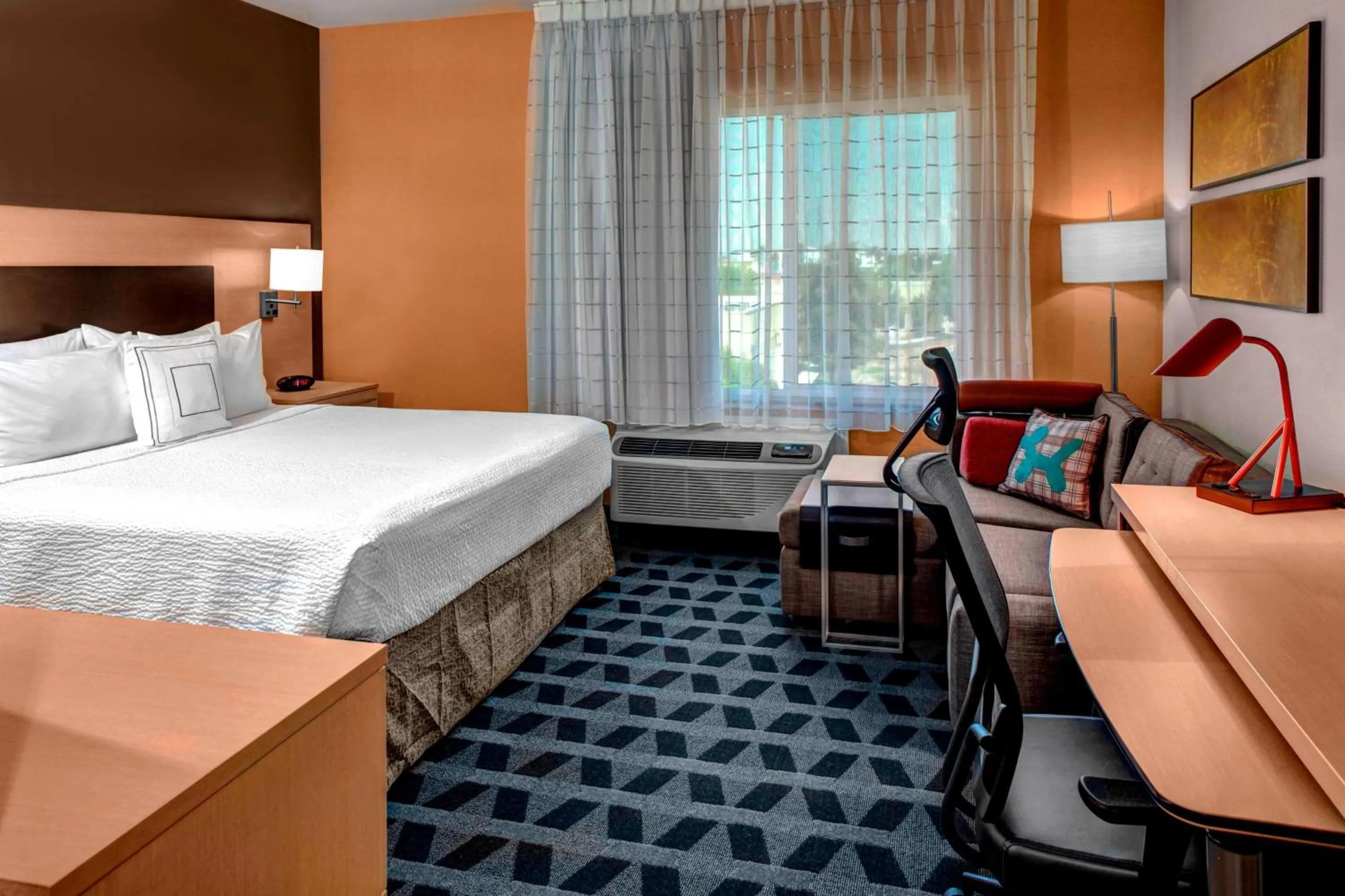 Photo of the whole room, Bed in TownePlace Suites by Marriott Bakersfield West