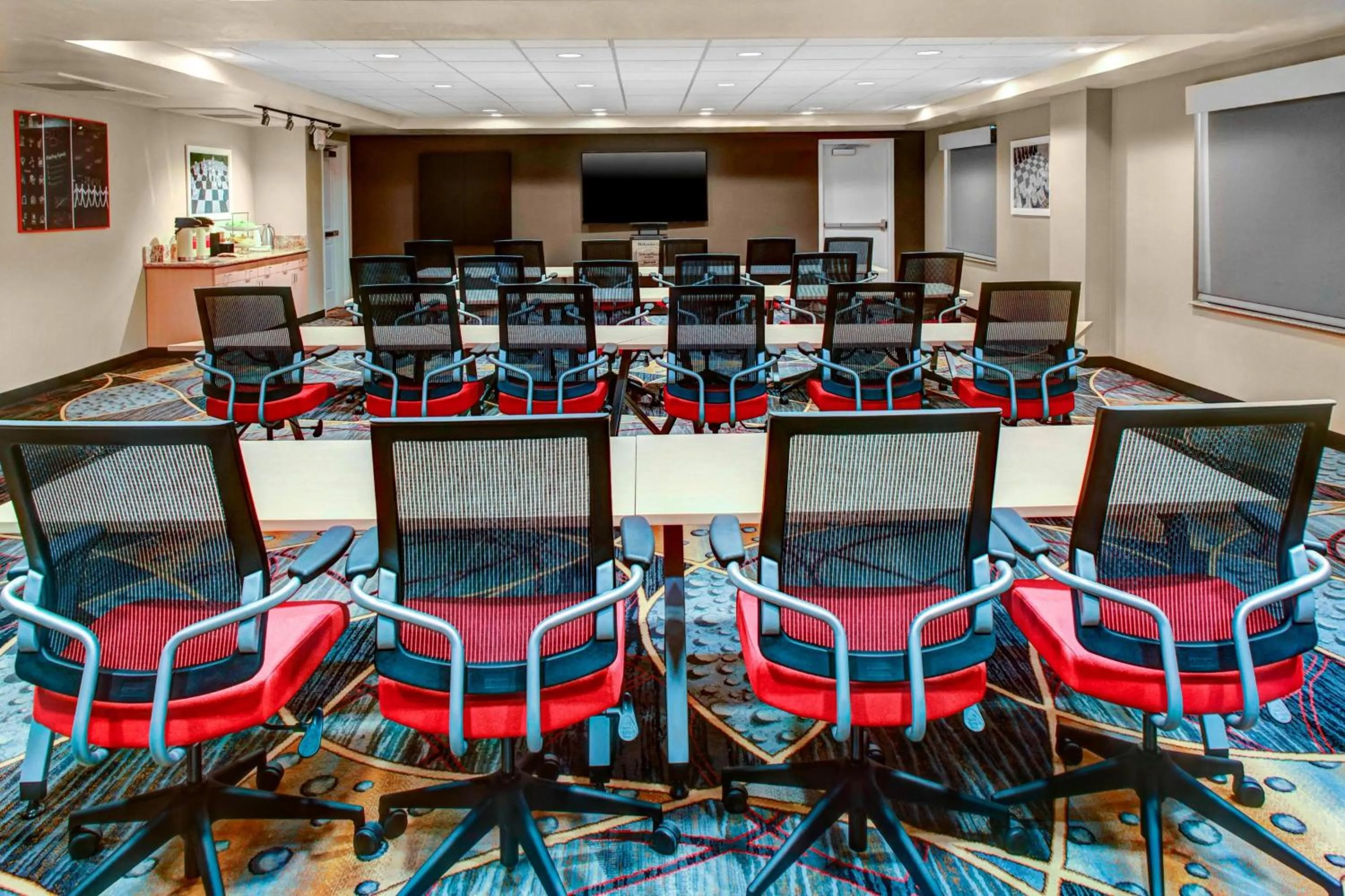 Meeting/conference room in TownePlace Suites by Marriott Bakersfield West
