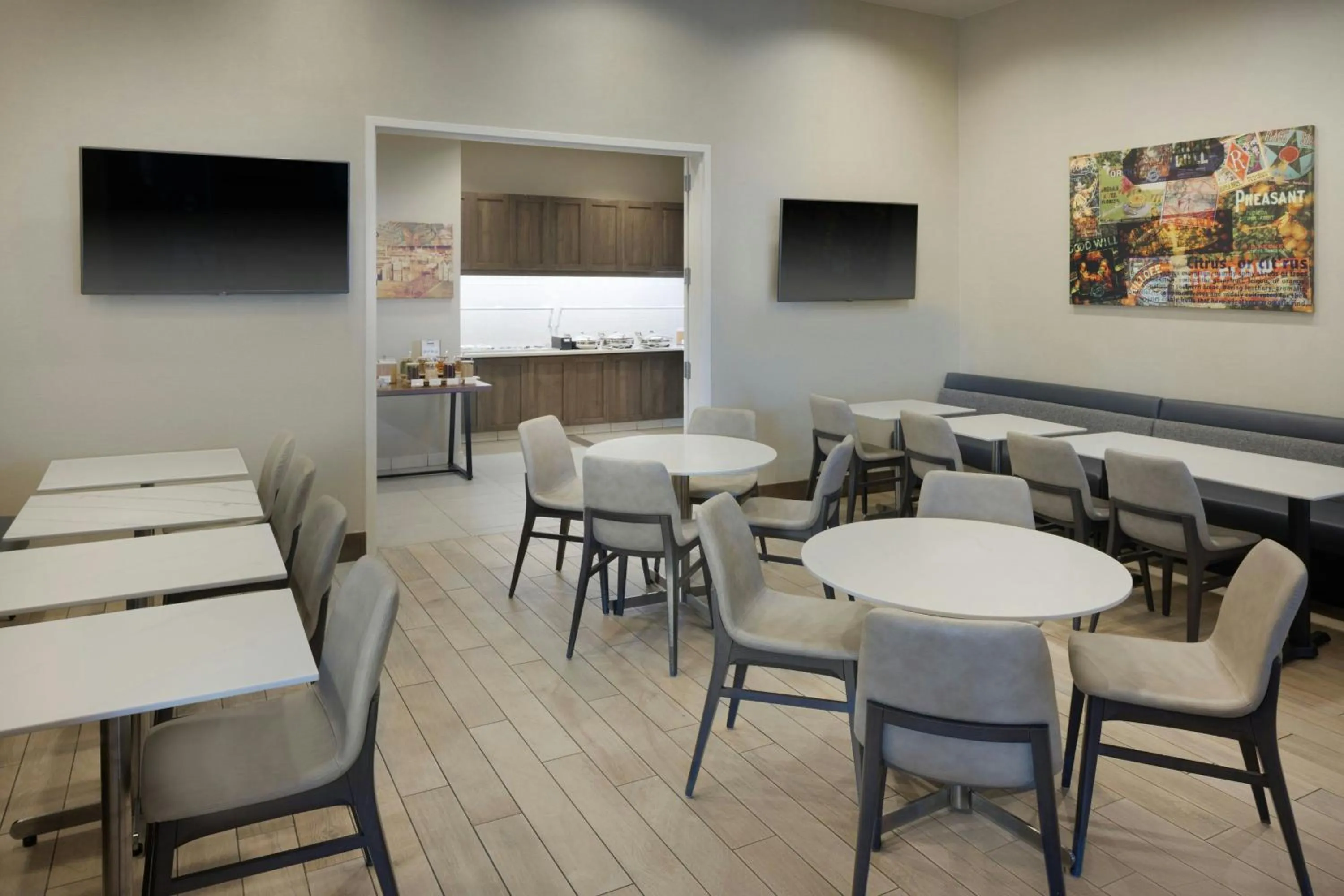 Breakfast in Residence Inn by Marriott Orlando Downtown