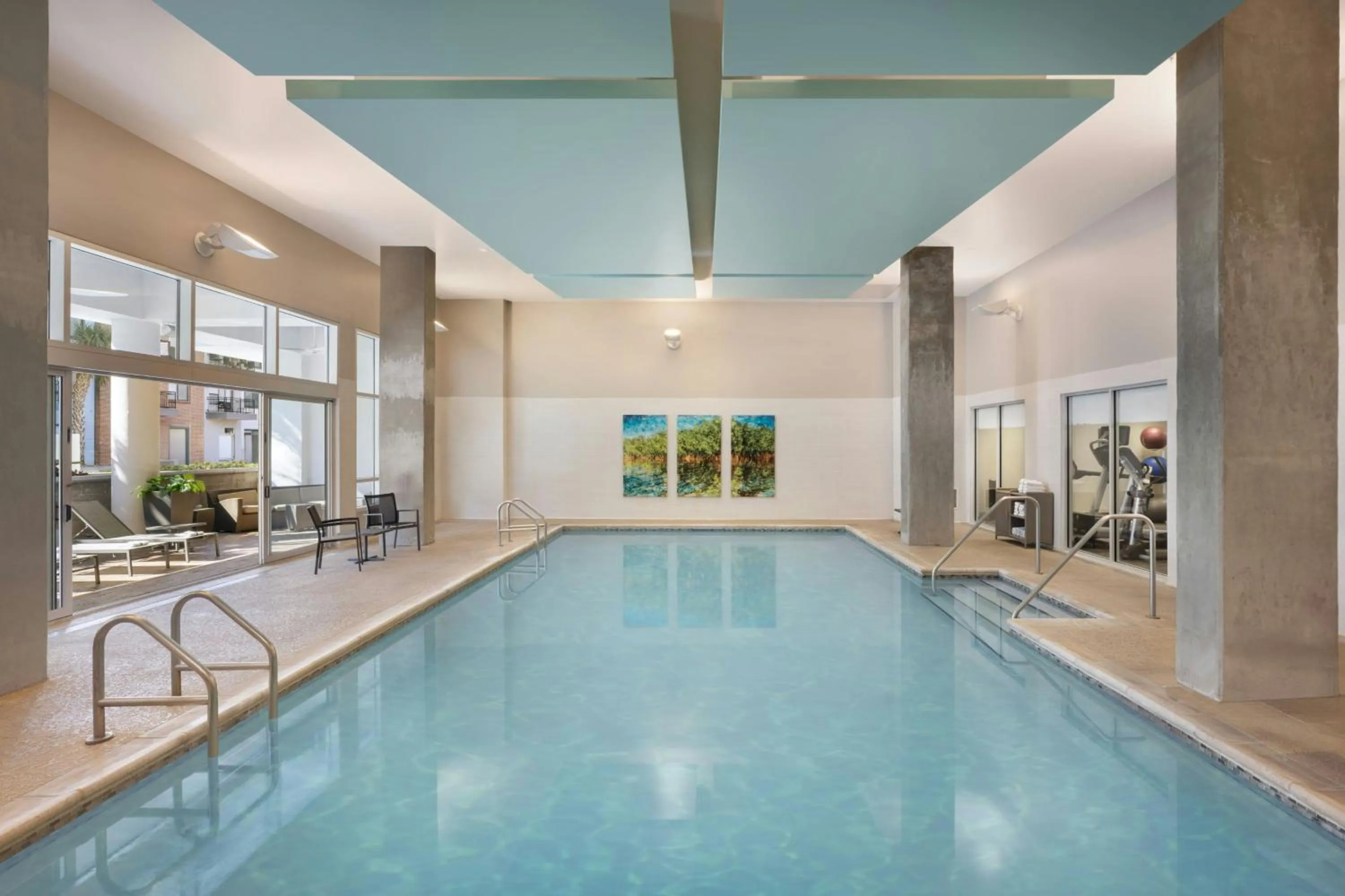 Swimming pool in Residence Inn by Marriott Orlando Downtown
