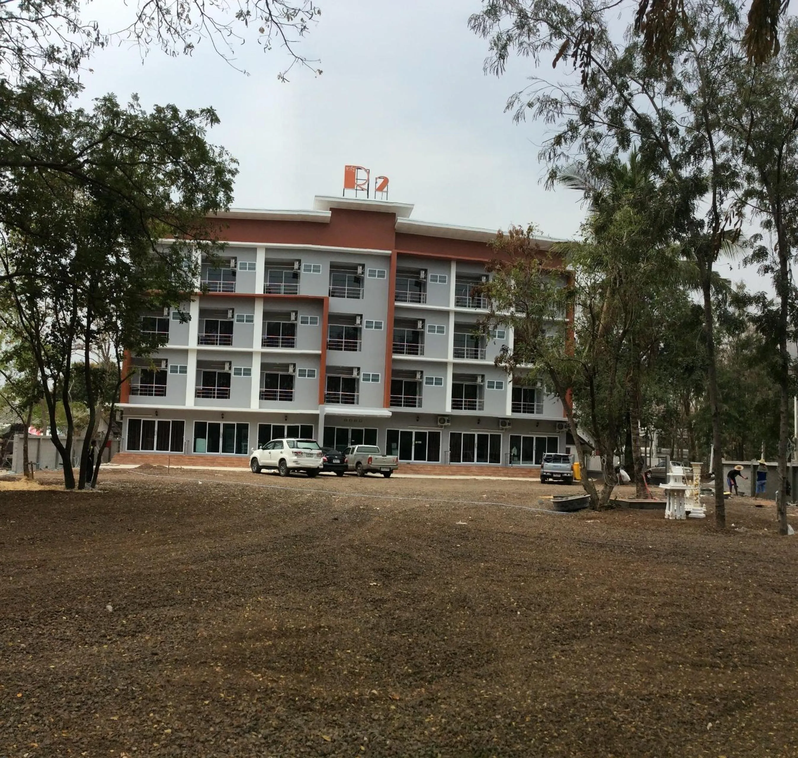 R2 Apartment Service