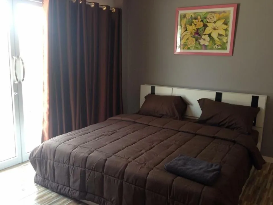 Bed in R2 Apartment Service