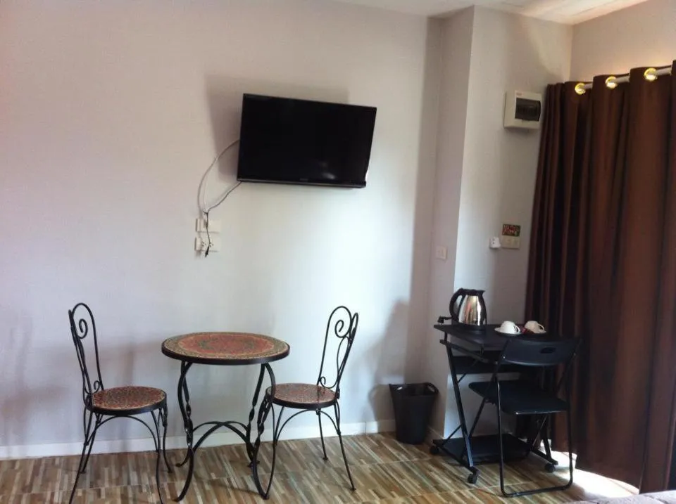 R2 Apartment Service