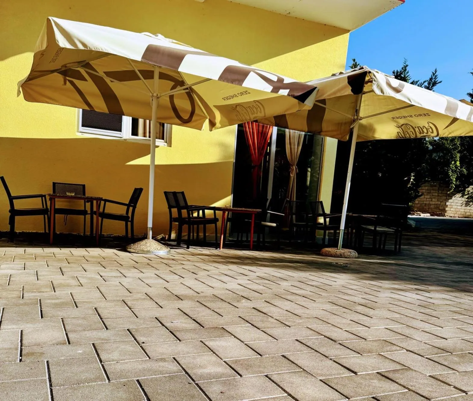 Garden in London Restaurant Hotel