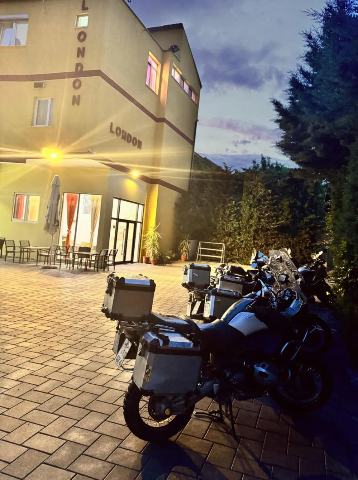 Property building in London Restaurant Hotel