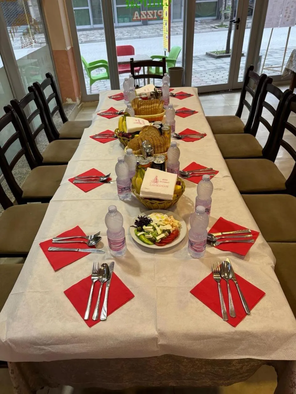 Restaurant/places to eat in London Restaurant Hotel