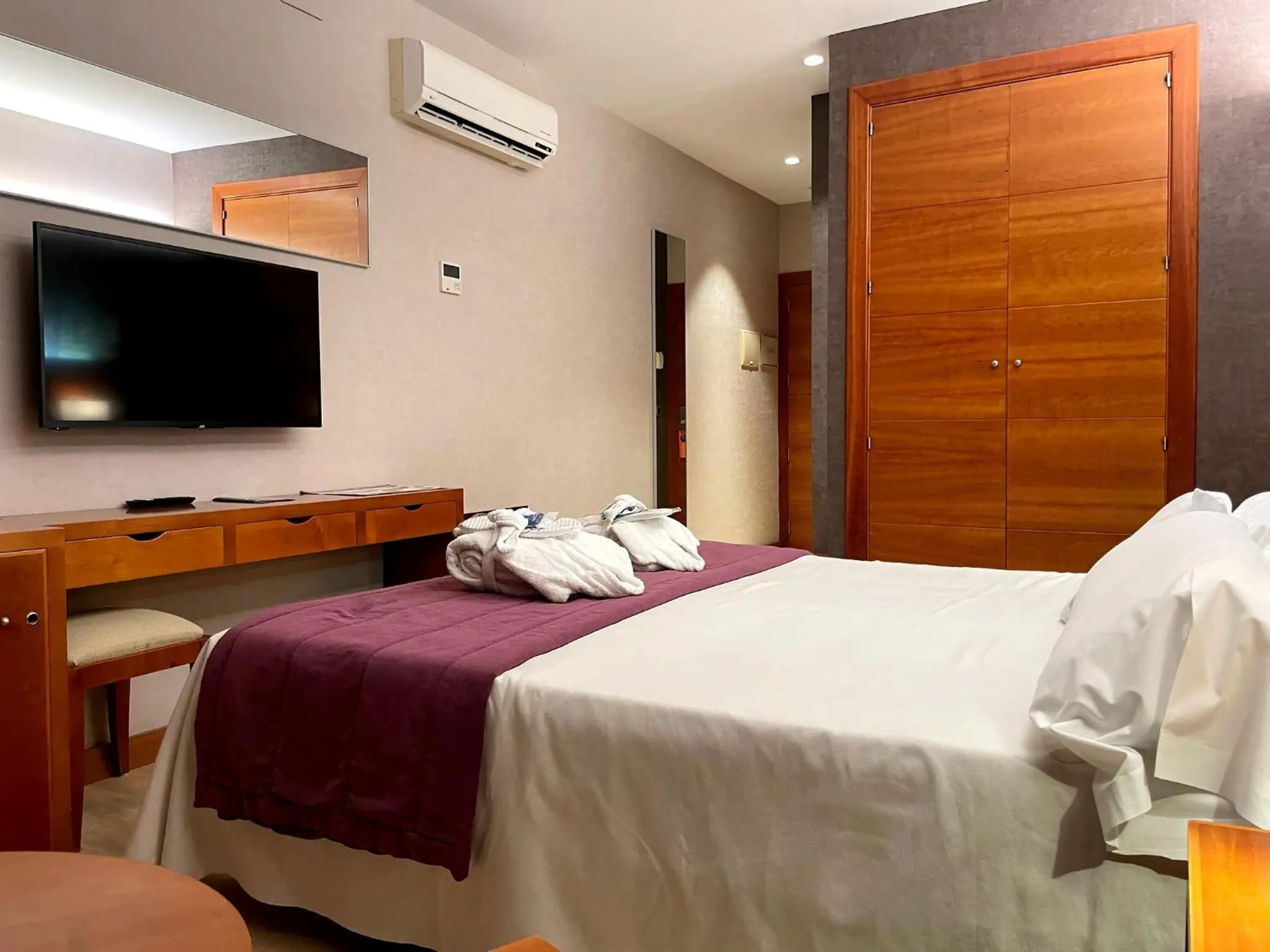 Bed in Hotel Balneario Valle del Jerte