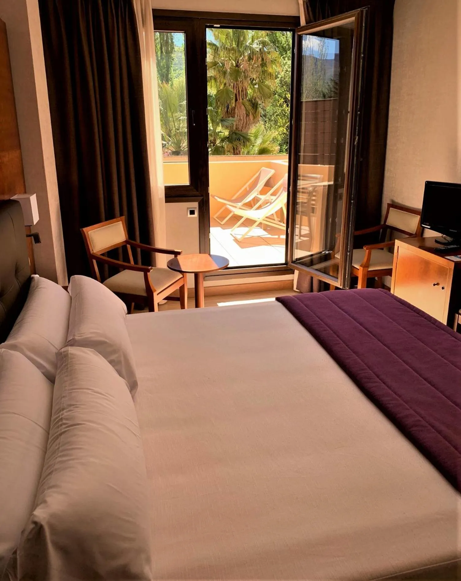 Photo of the whole room, Bed in Hotel Balneario Valle del Jerte