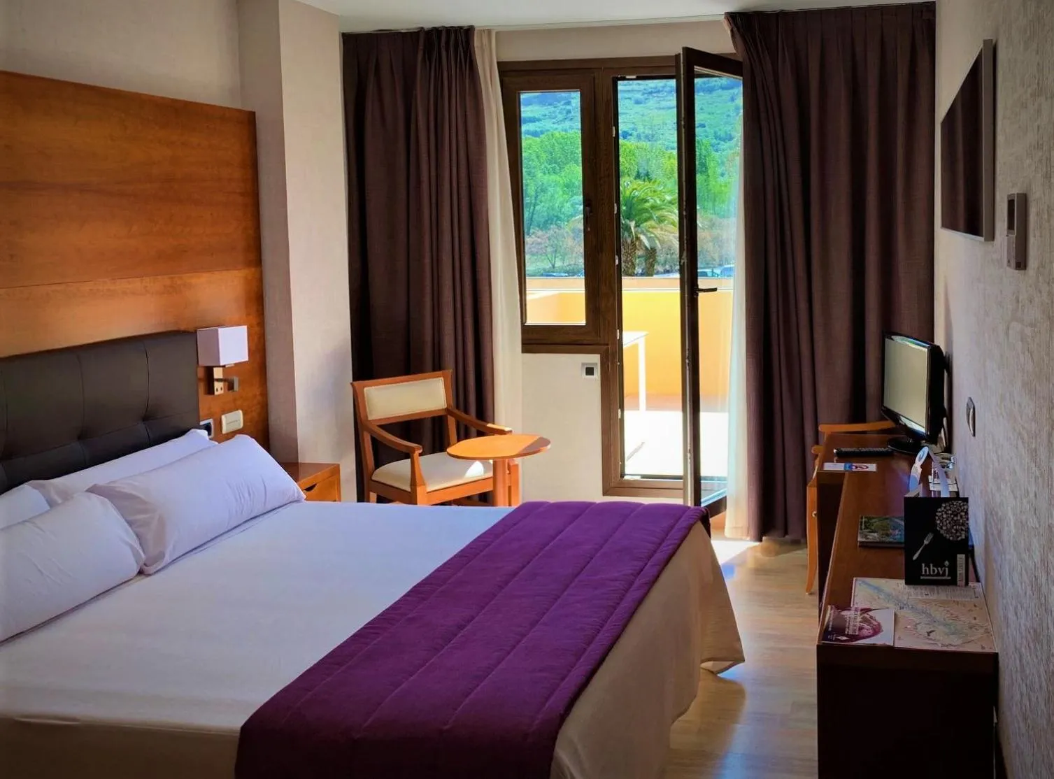 Photo of the whole room, Bed in Hotel Balneario Valle del Jerte