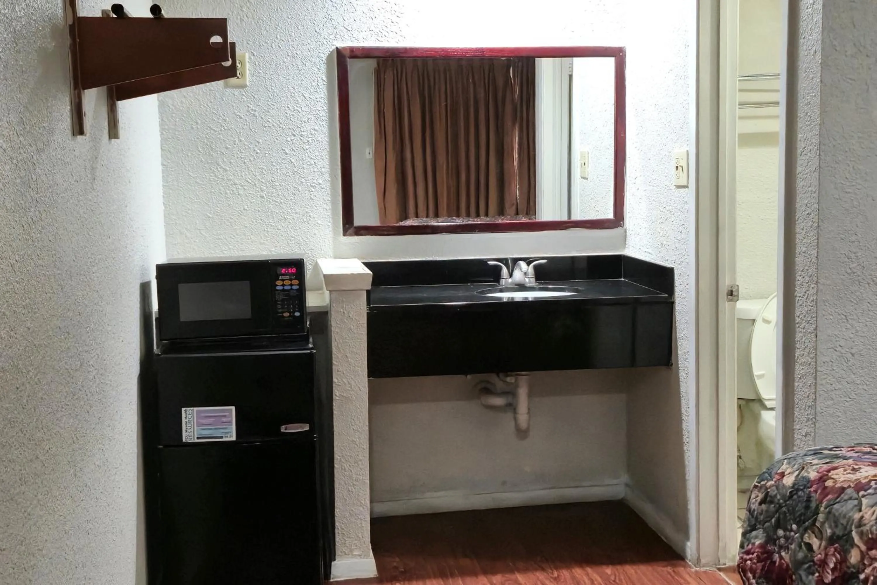 Area and facilities in Deluxe Inn Motel By OYO Grand Prairie Interstate 30