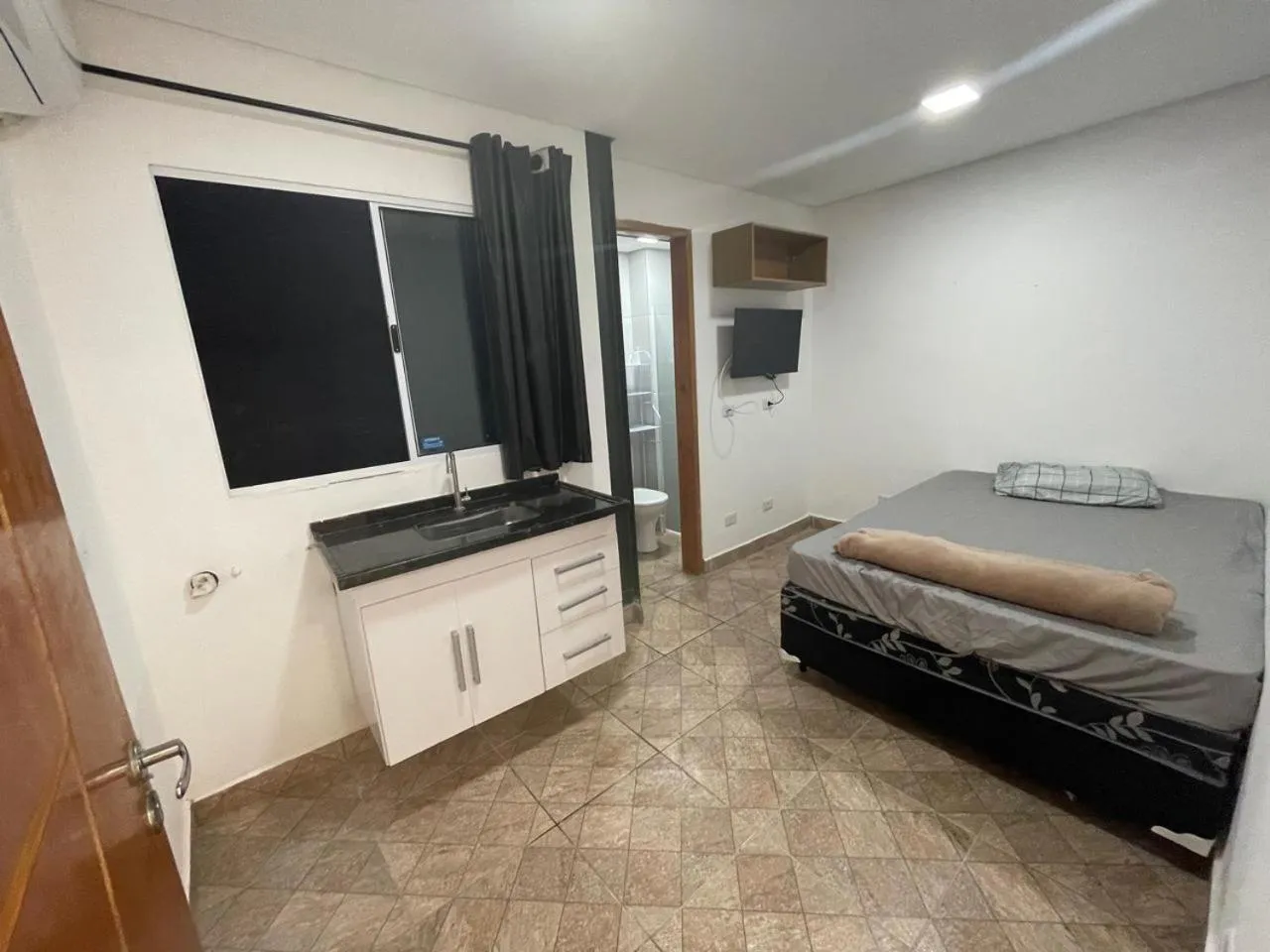 Bed in Condomínio Residencial Vitória 3