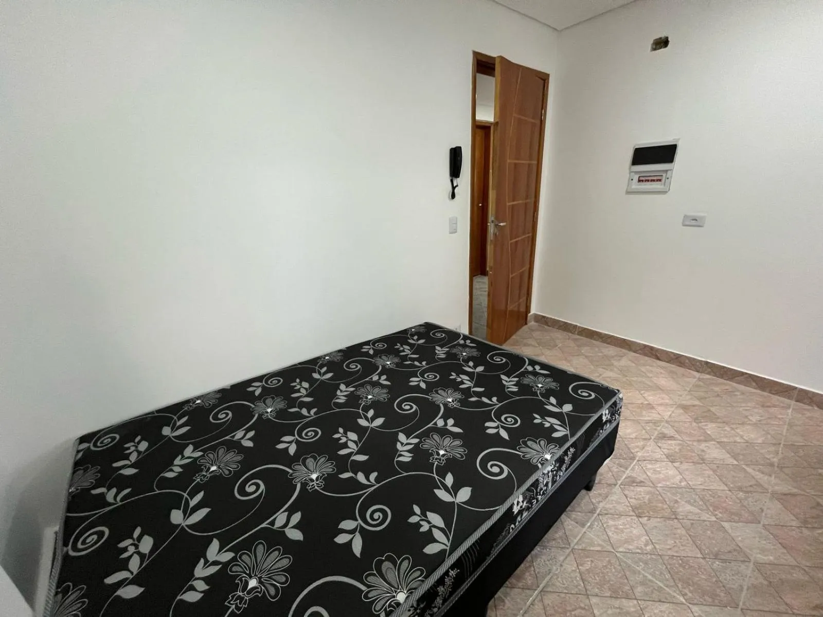 Bed in Condomínio Residencial Vitória 3