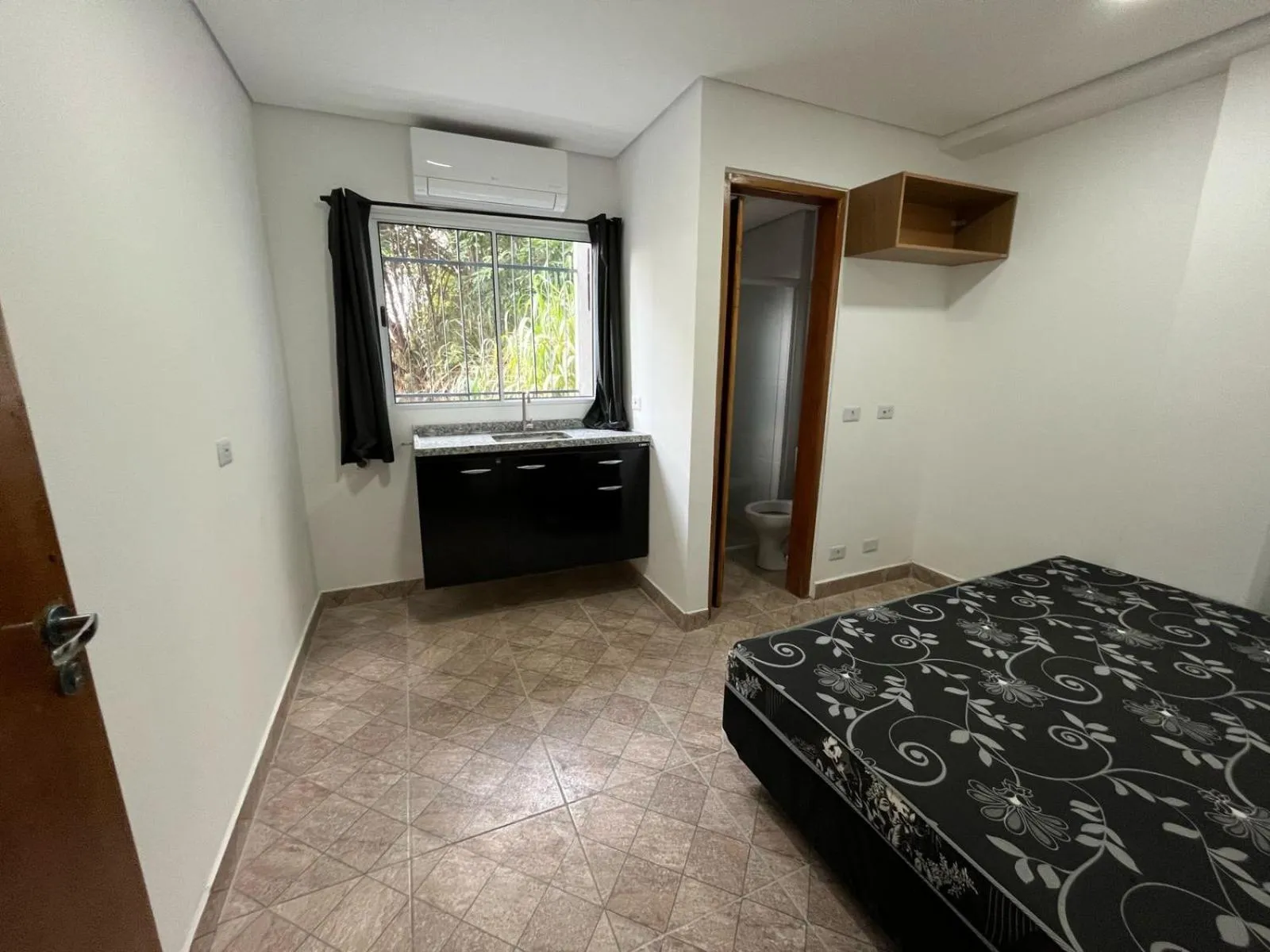 Bed in Condomínio Residencial Vitória 3