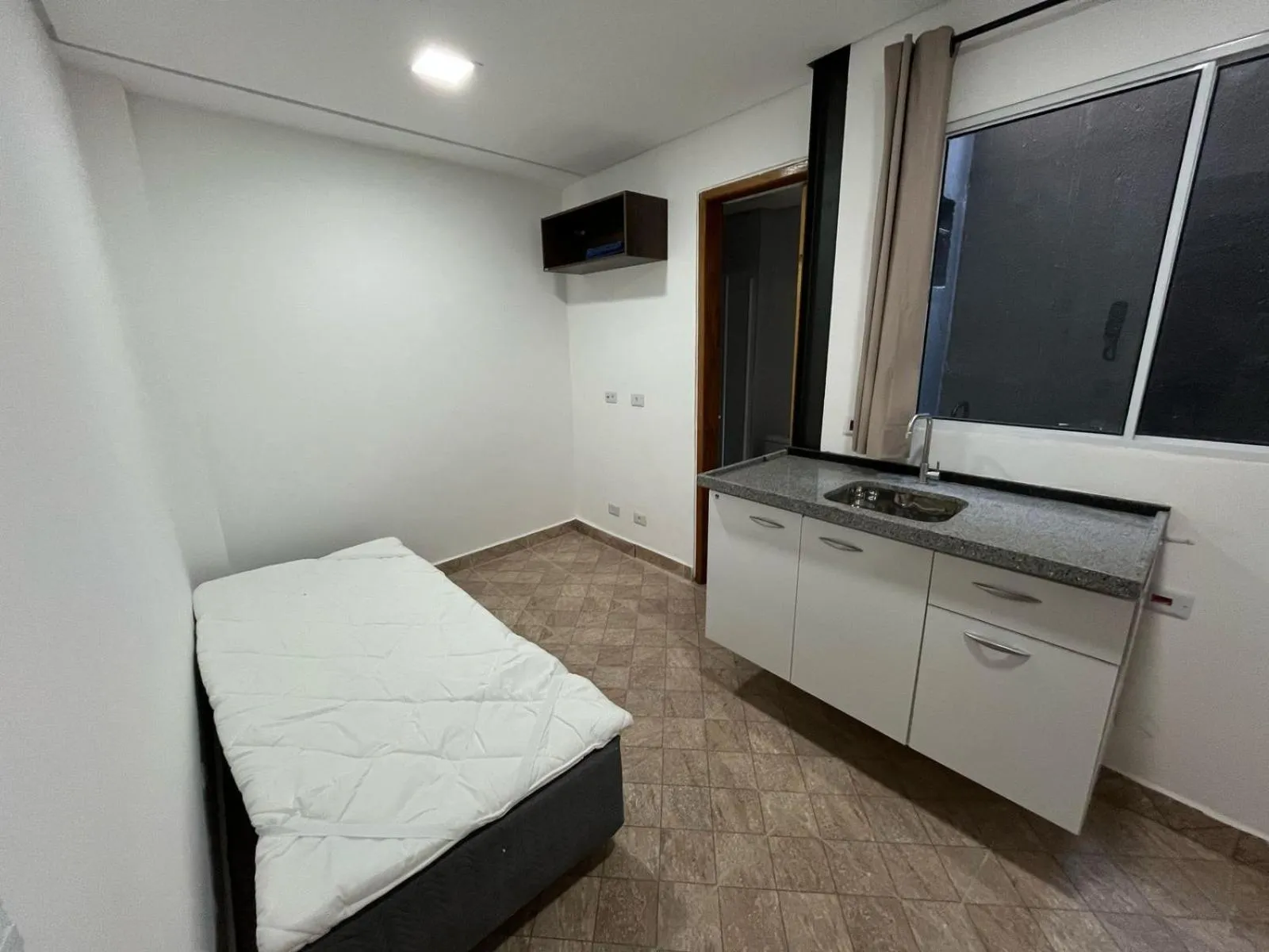 Bed in Condomínio Residencial Vitória 3