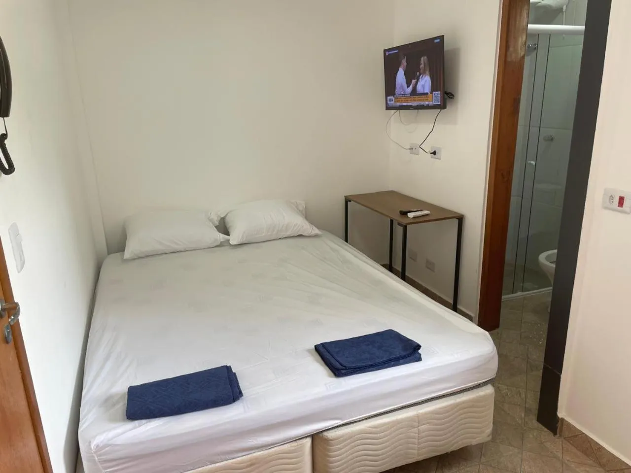 Bed in Condomínio Residencial Vitória 3