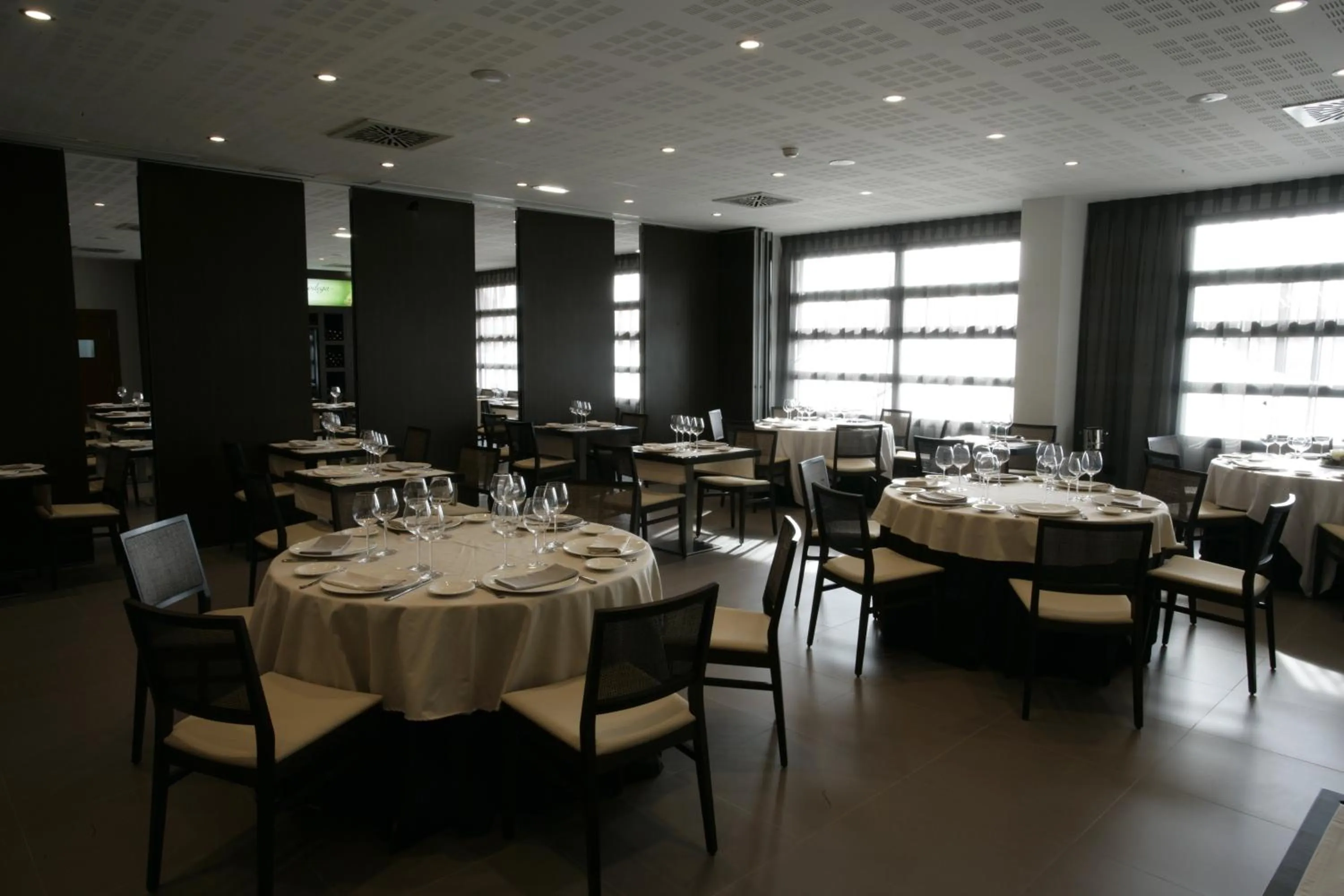 Restaurant/places to eat in Hotel Europa