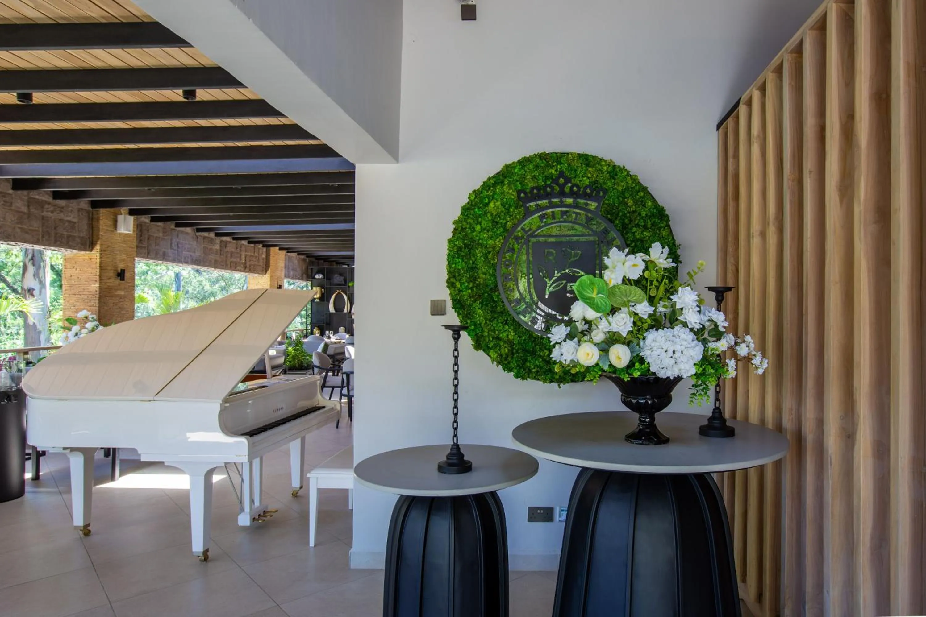 Restaurant/places to eat in Pax Manor Muthaiga