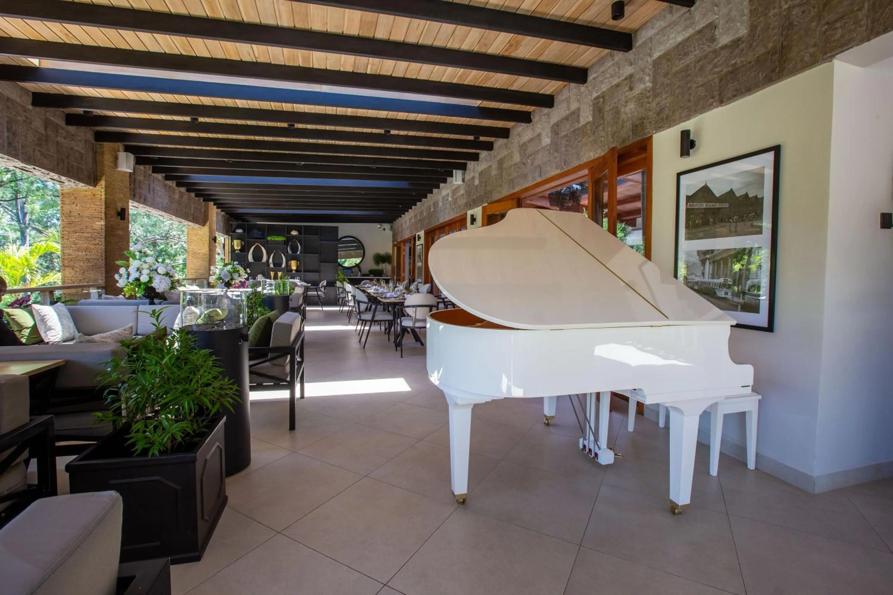 Restaurant/places to eat in Pax Manor Muthaiga