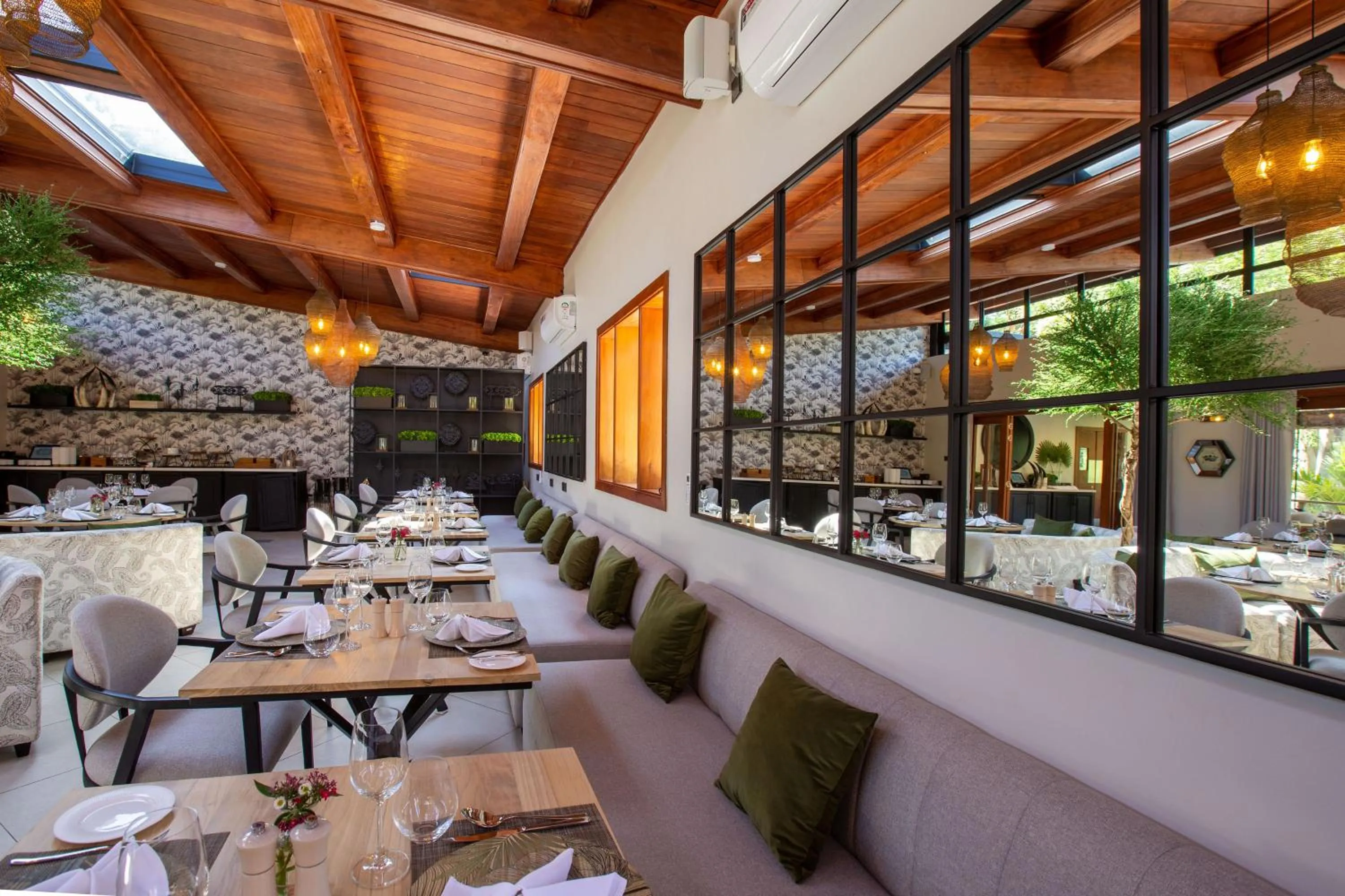 Restaurant/places to eat in Pax Manor Muthaiga