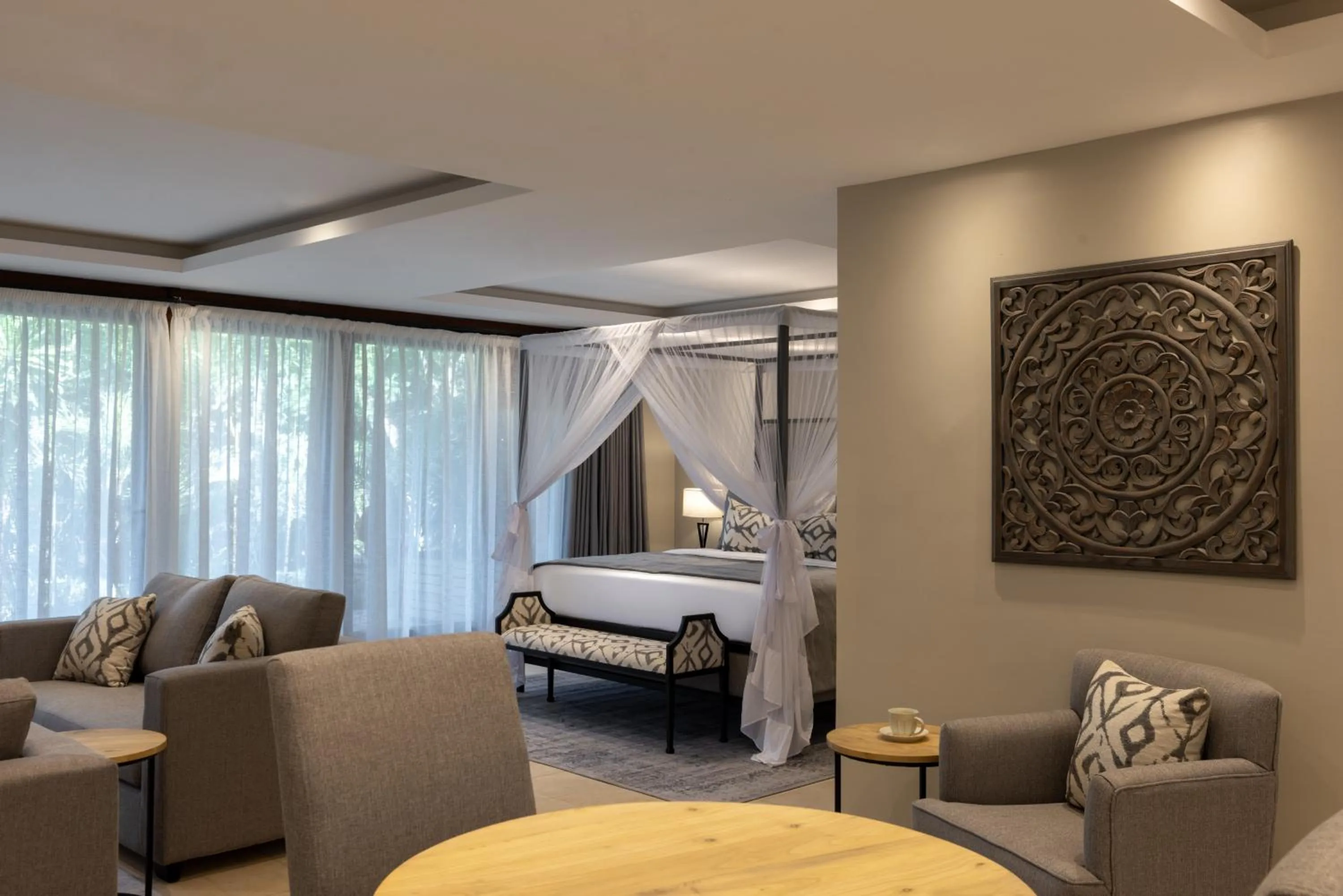 Photo of the whole room, Bed in Pax Manor Muthaiga