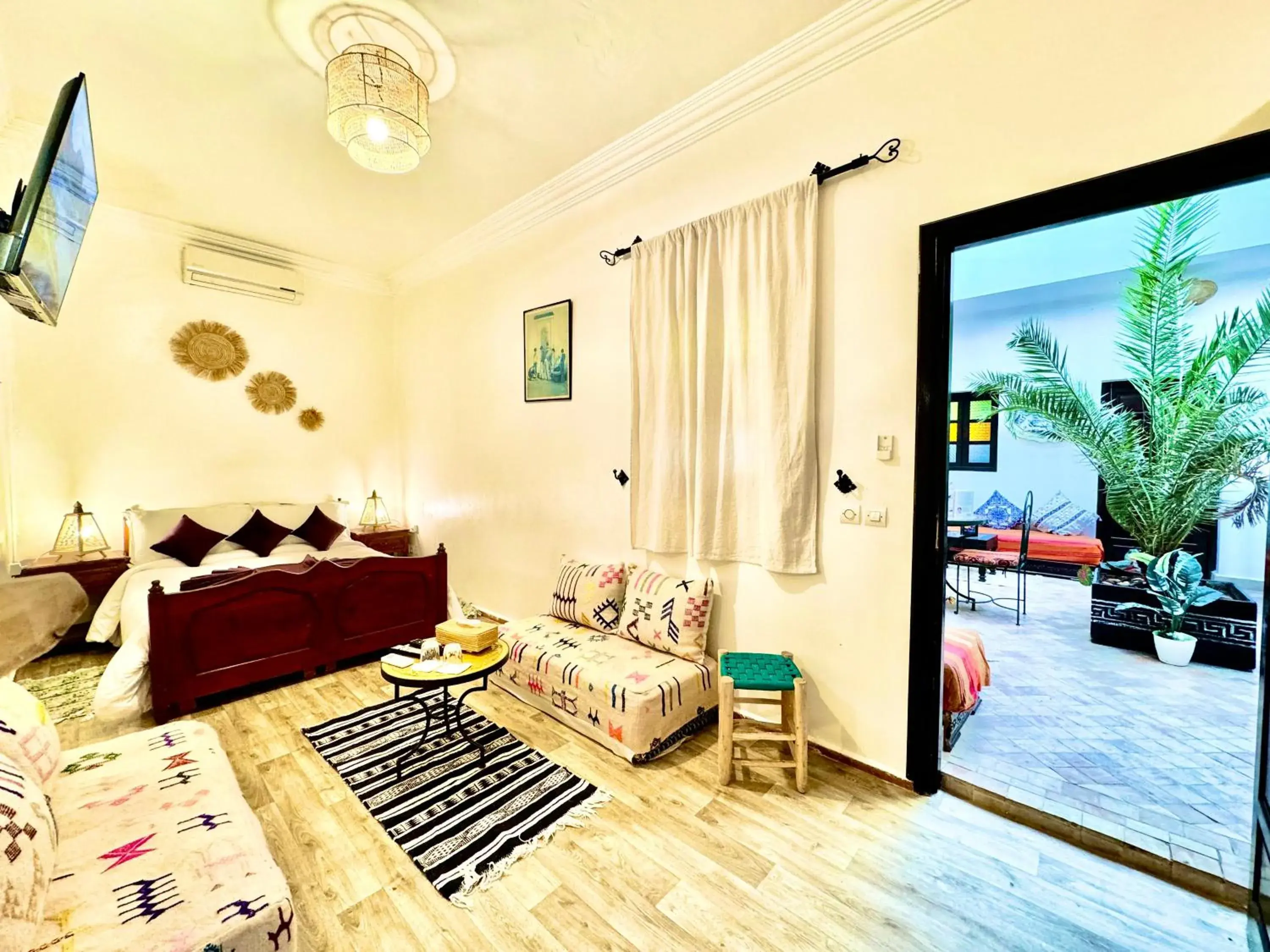 Superior Queen Room in Riad Iklil Superior Queen Room in Riad Iklil