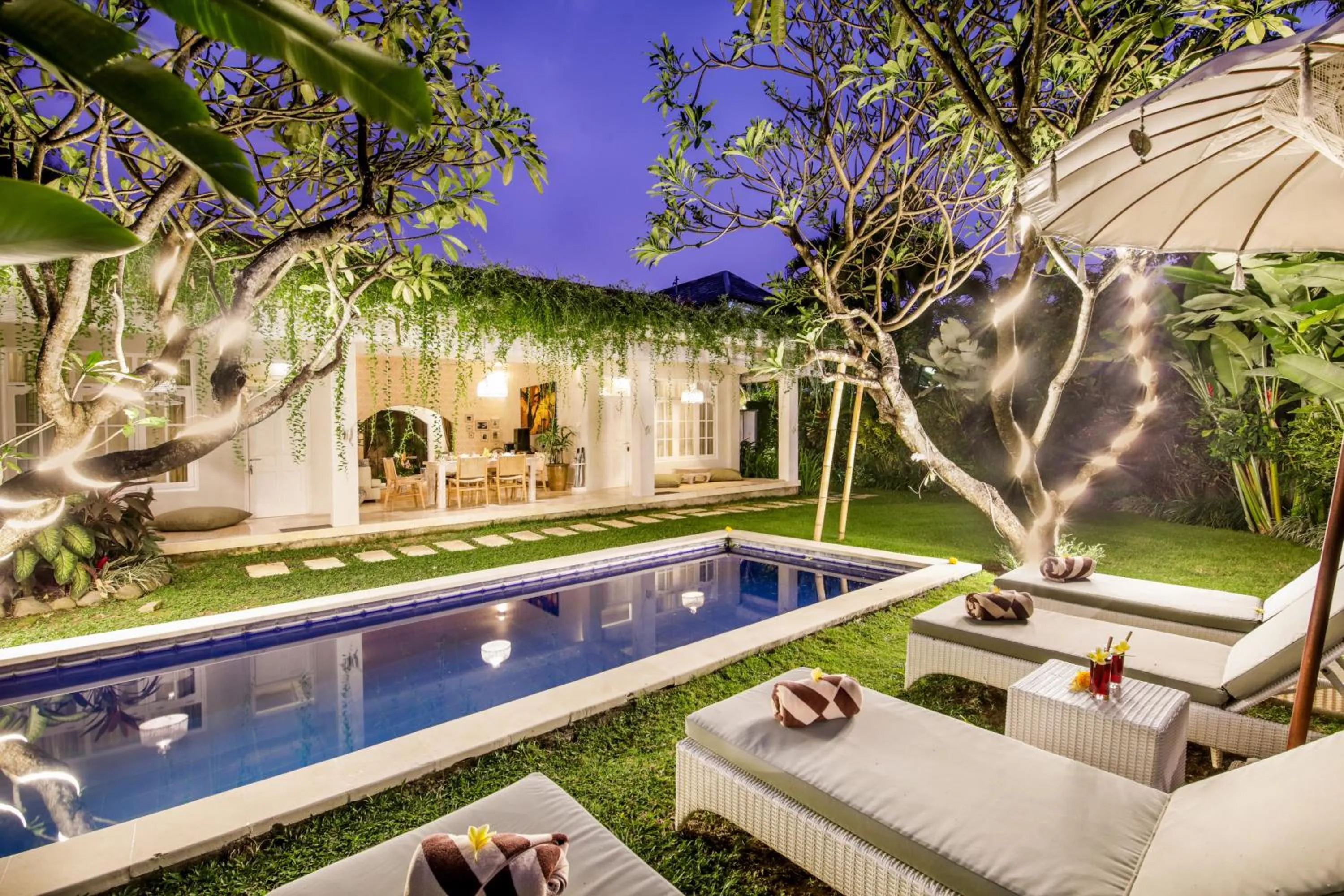 Night in Villa Lodek Deluxe