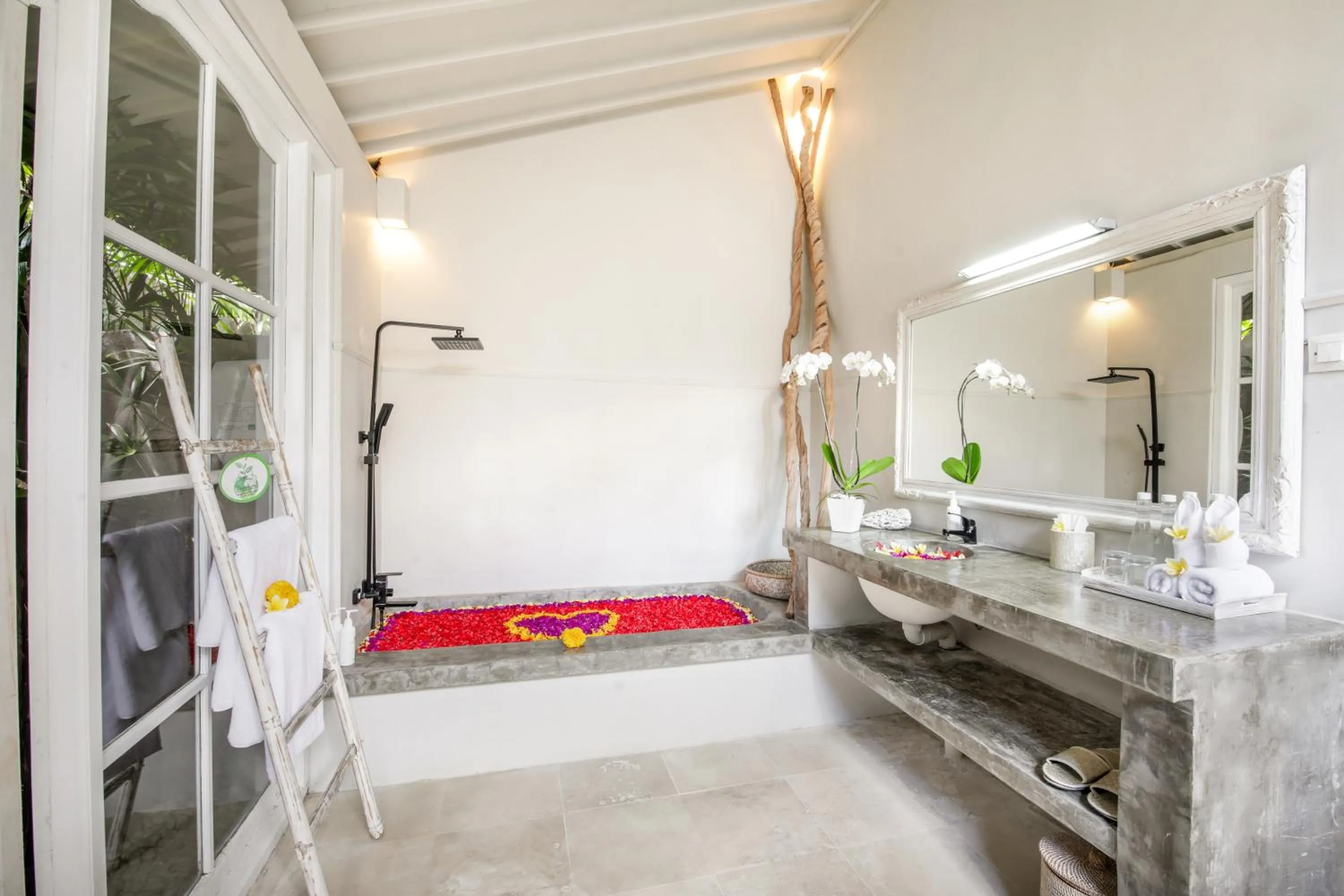 Shower in Villa Lodek Deluxe