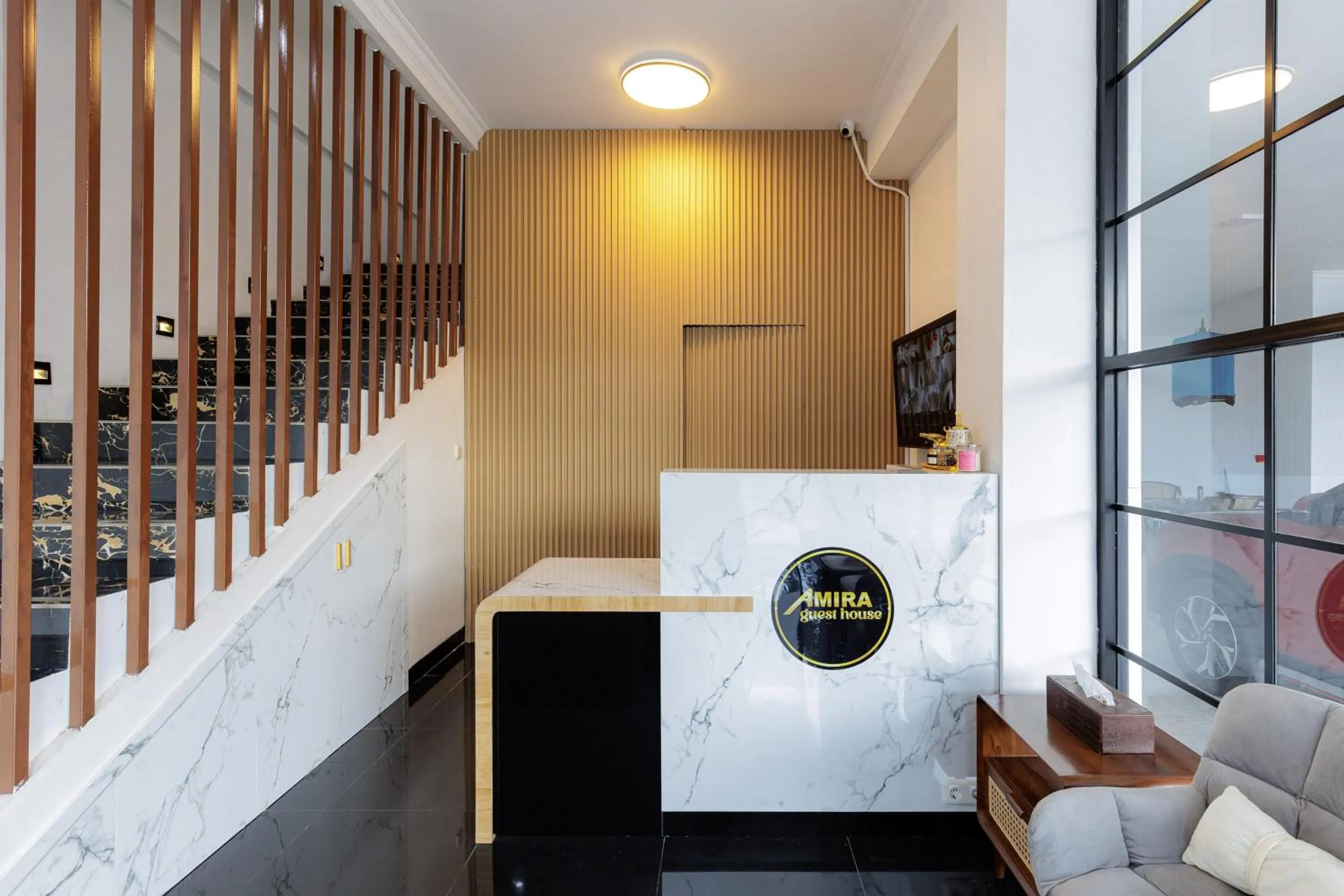 Lobby or reception in Urbanview Hotel Amira Syariah Bogor