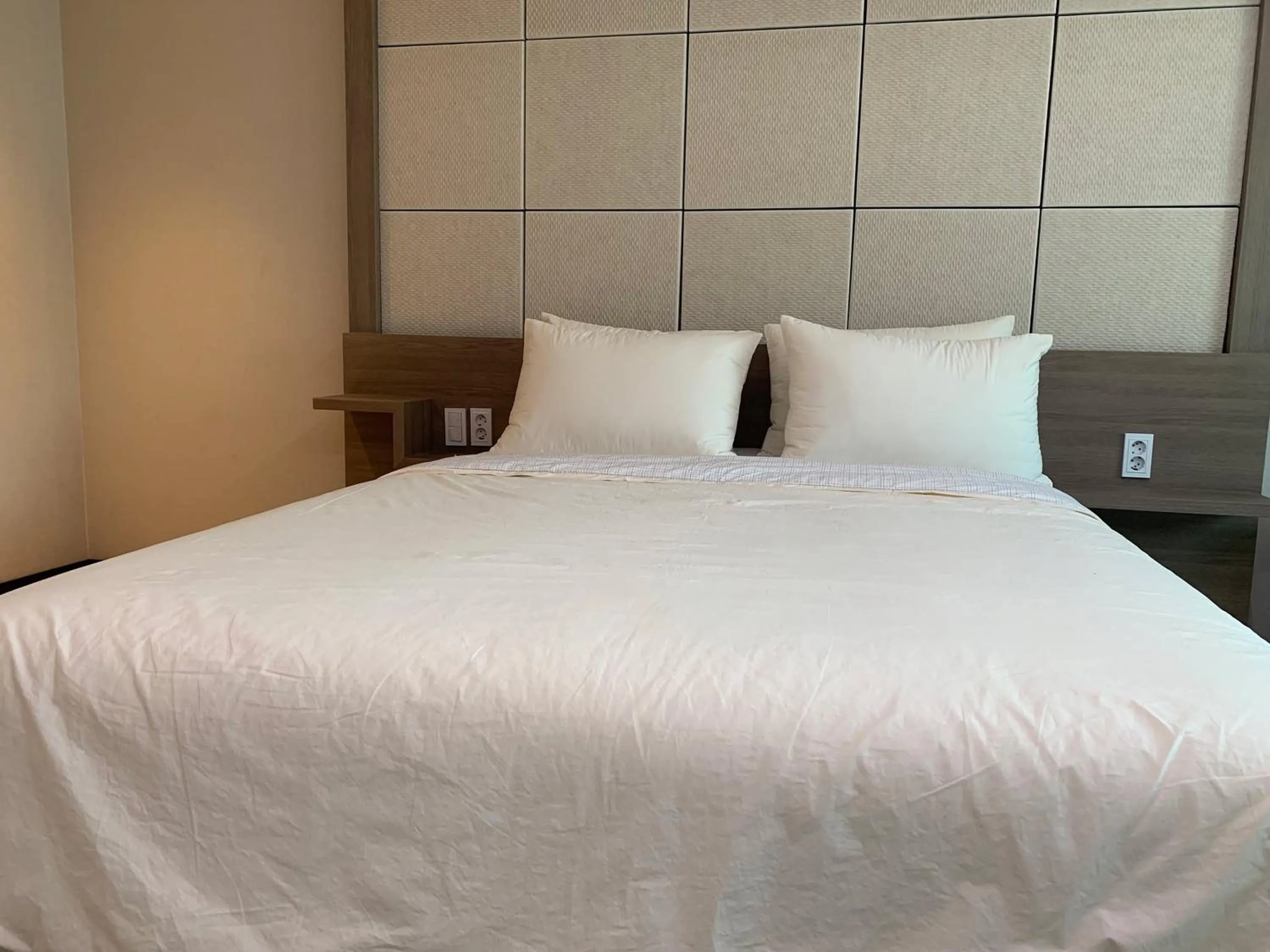 Bed in Hotel Kaya Puerto Galera