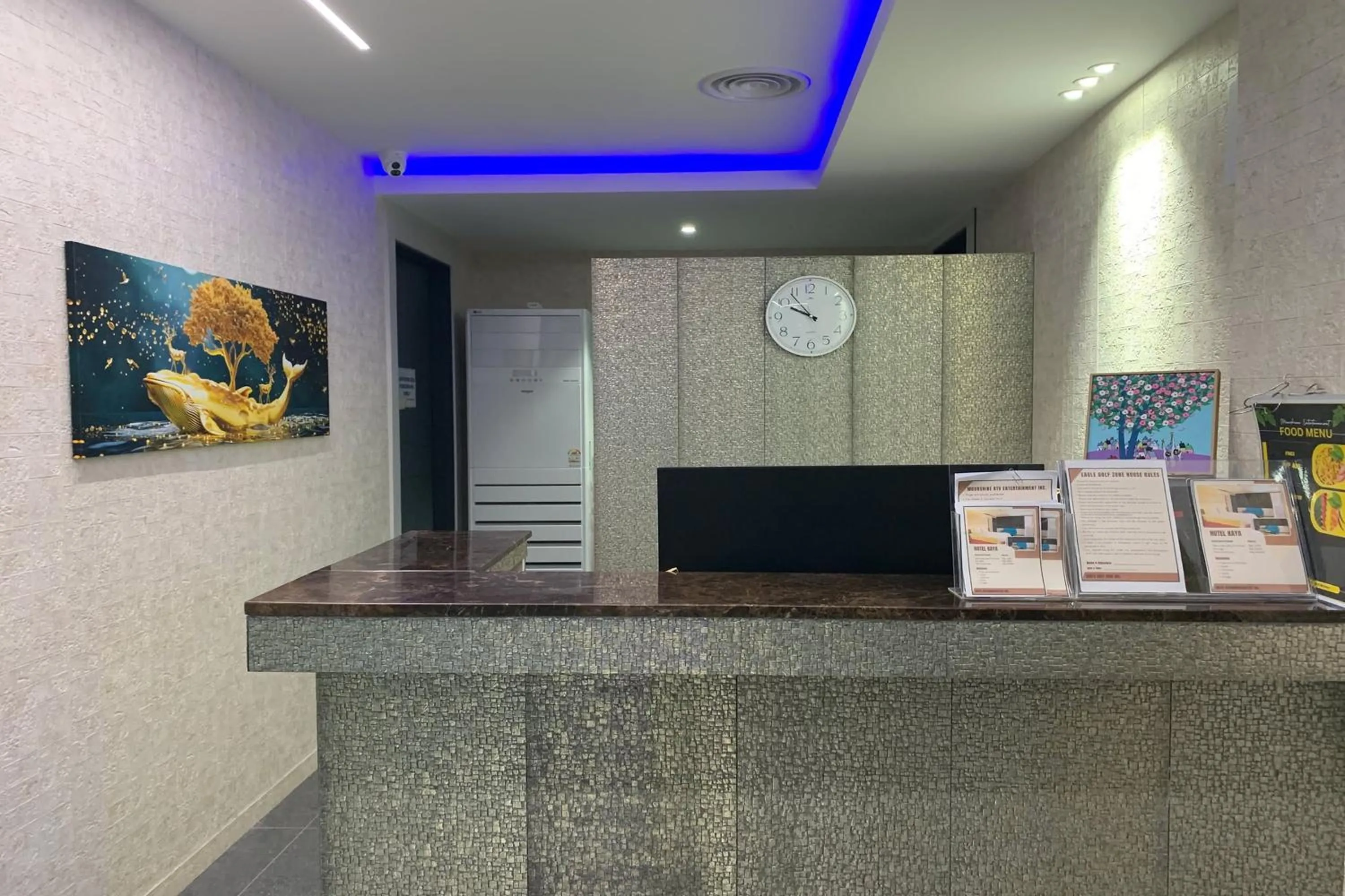 Lobby or reception in Hotel Kaya Puerto Galera