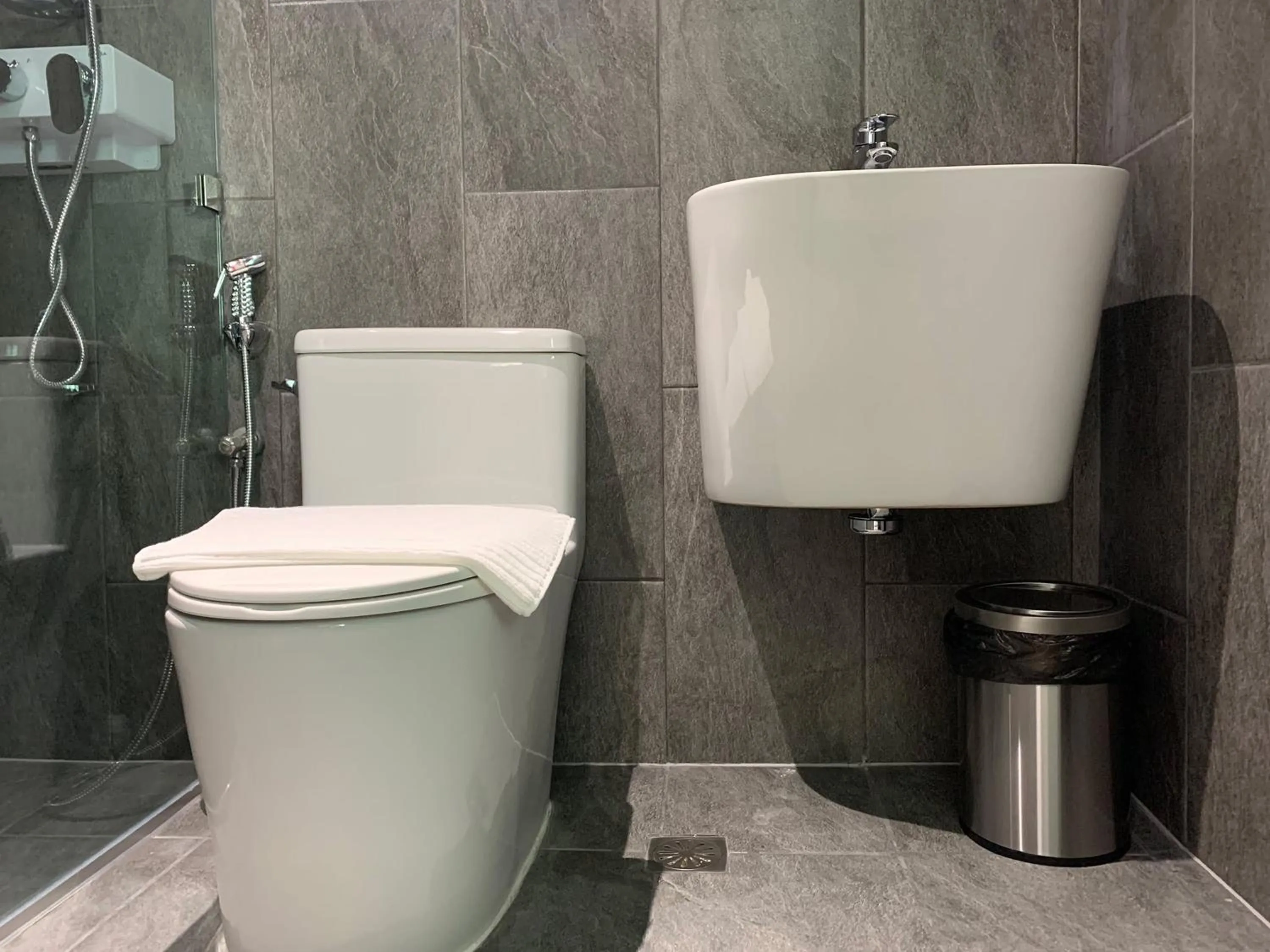 Bathroom in Hotel Kaya Puerto Galera