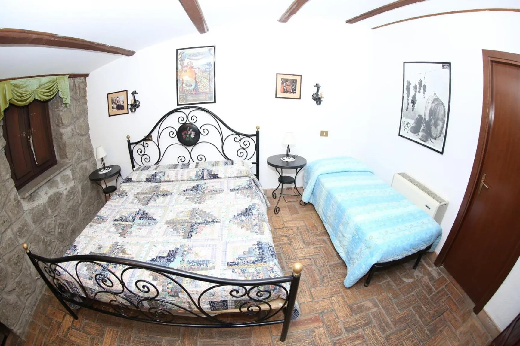 Property building, Bed in Agriturismo Monte Due Torri