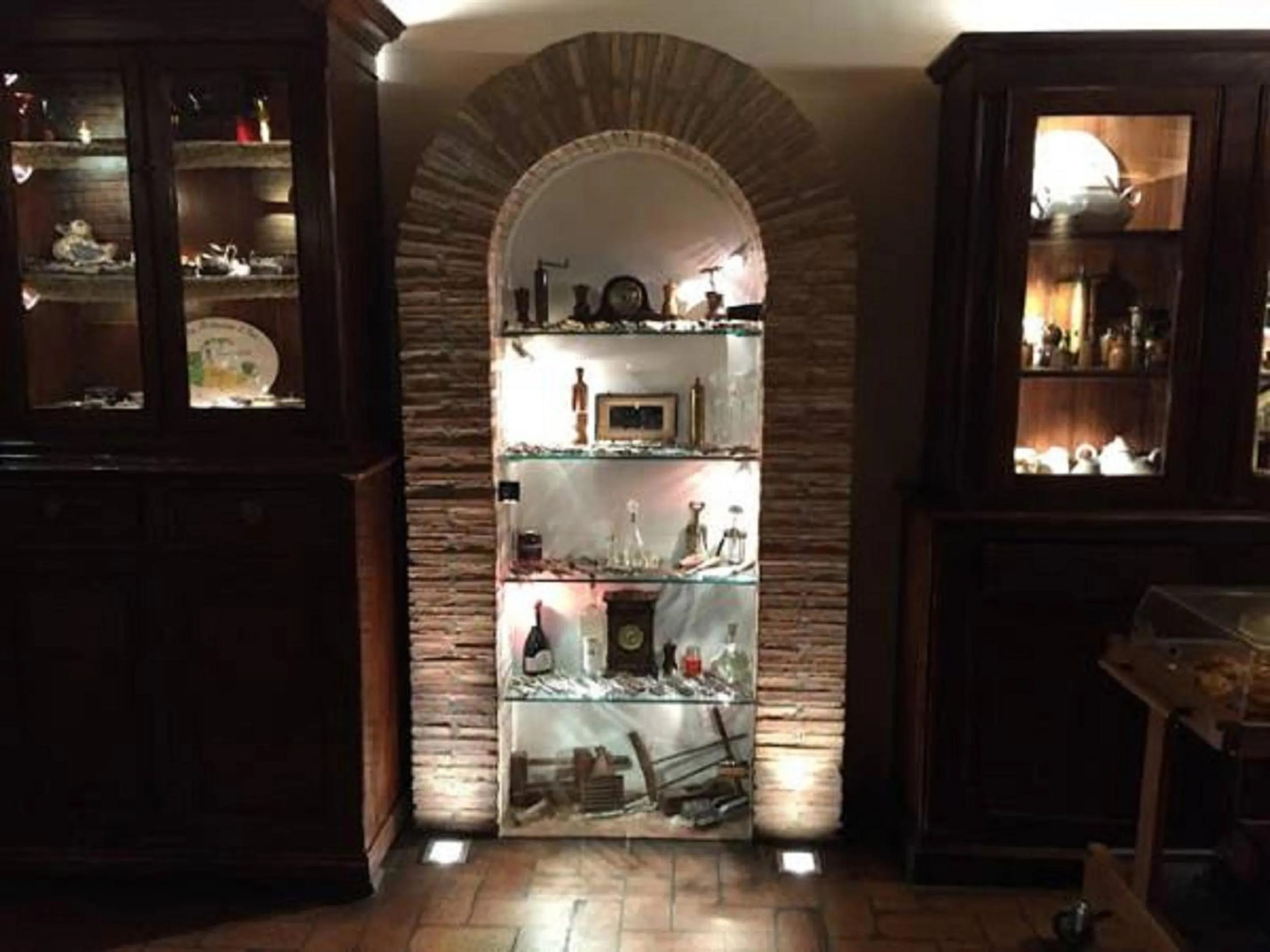 Decorative detail in Agriturismo Monte Due Torri