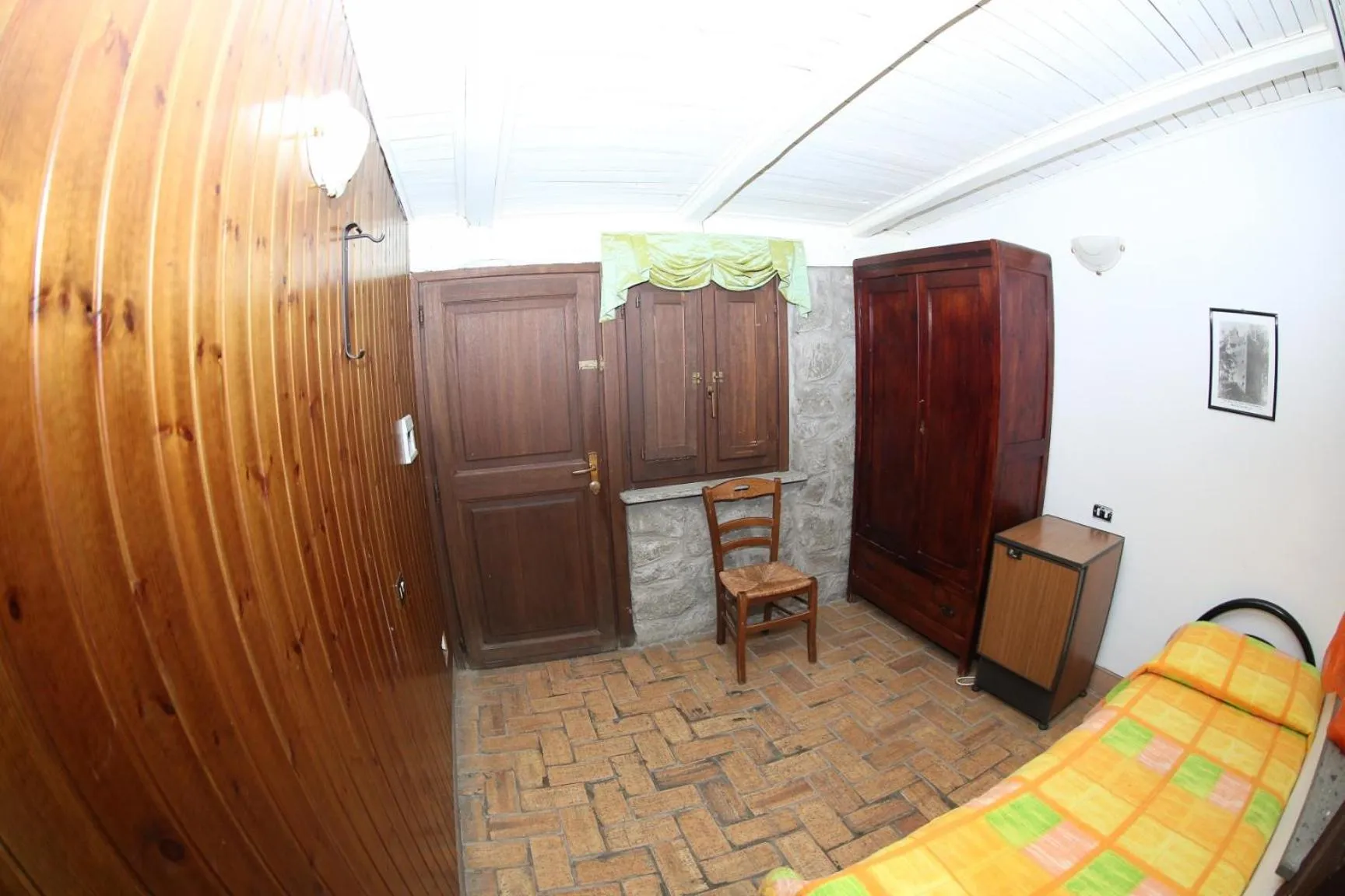 Property building, Bed in Agriturismo Monte Due Torri