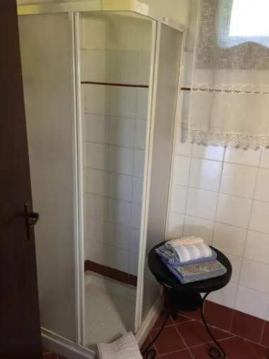 Shower in Agriturismo Monte Due Torri