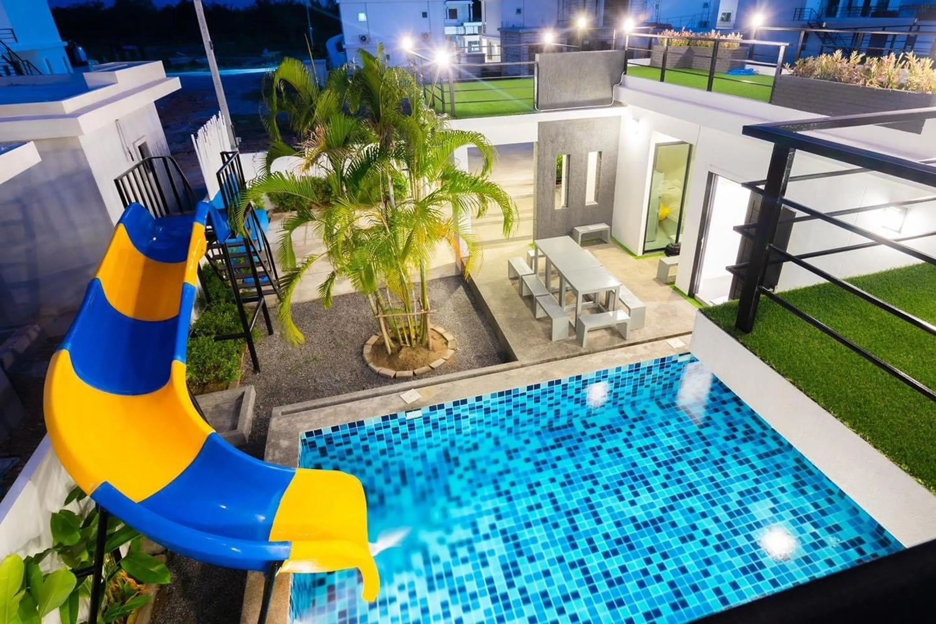 Swimming pool in The Modern Pool Villa Hua Hin