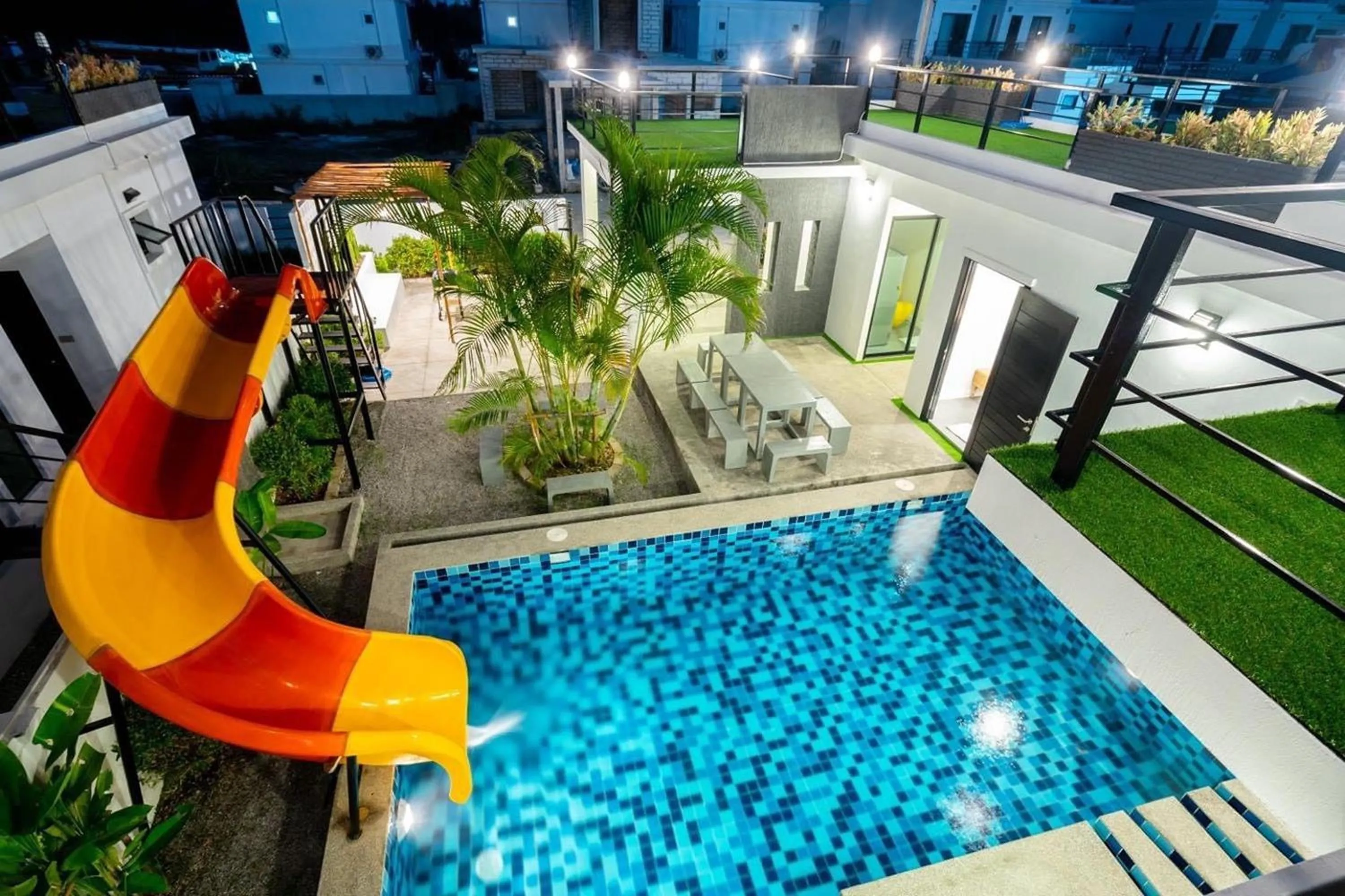 Swimming pool in The Modern Pool Villa Hua Hin