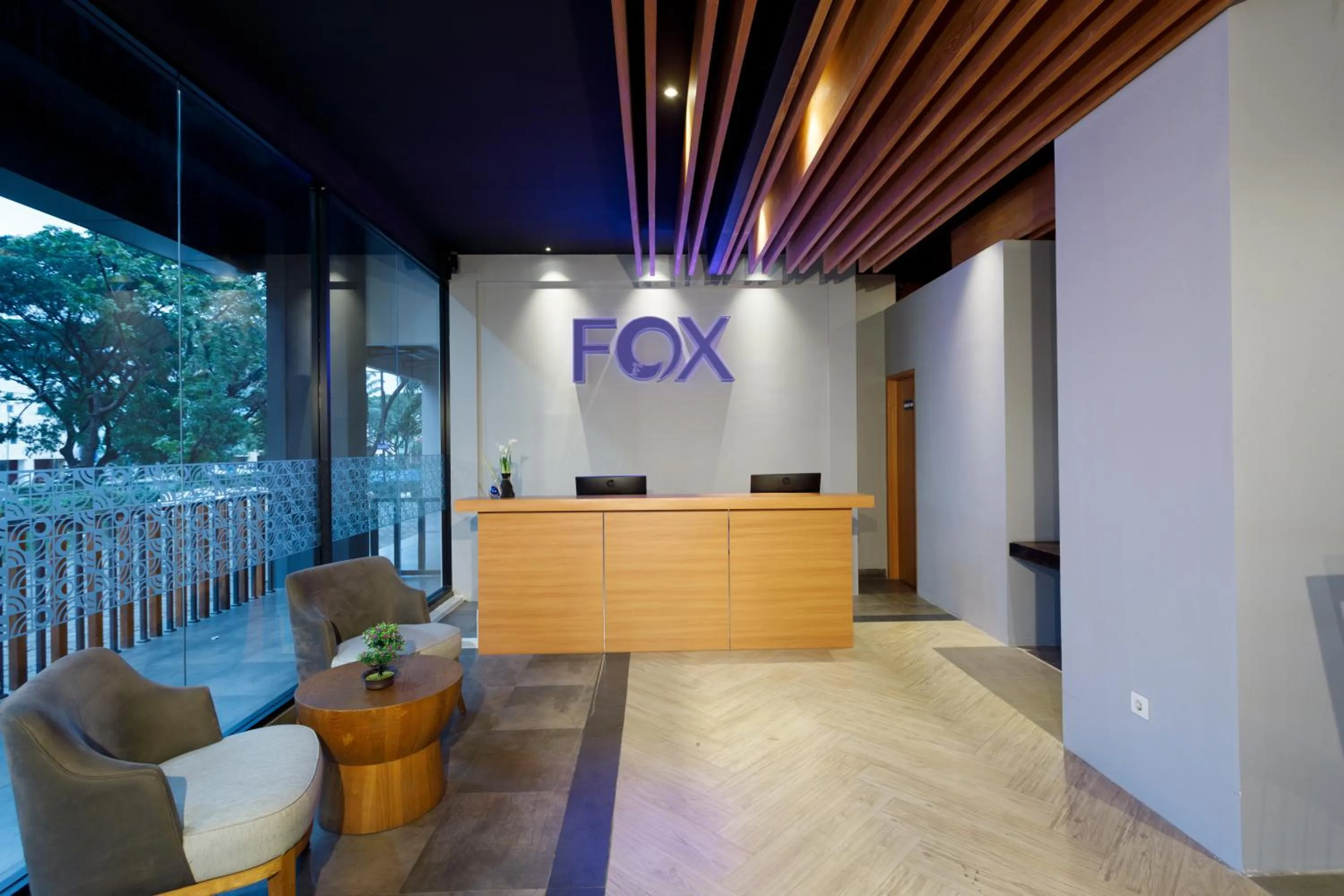 Lobby or reception in FOX Lite Hotel Cikarang