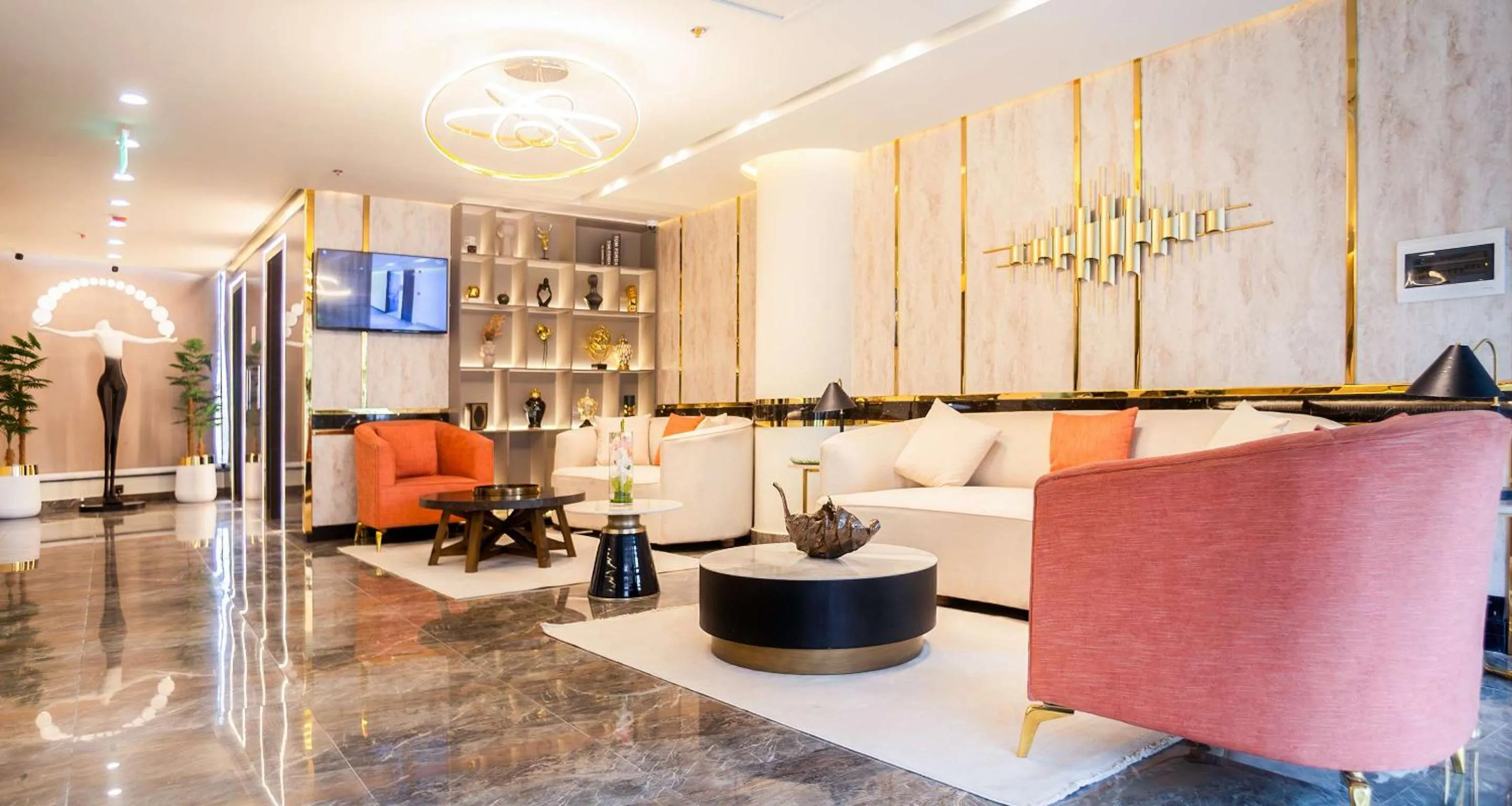 Communal lounge/ TV room in Best Western Hotel Rawalpindi Central